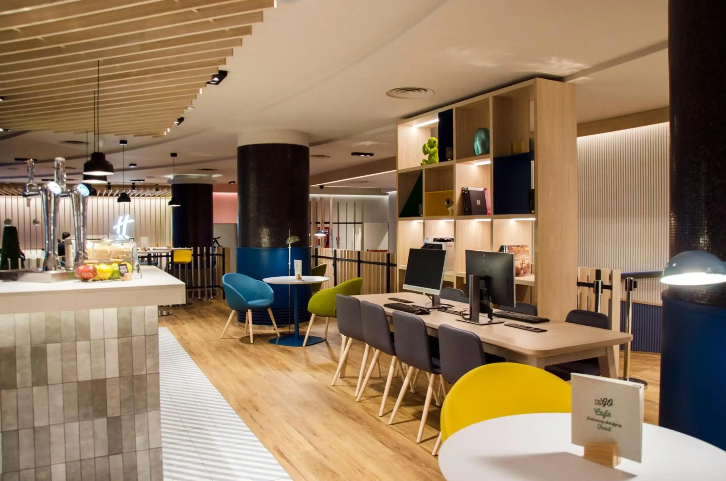 Lounge or bar in Suites Plaza Hotel & Wellness Lounge or bar in Suites Plaza Hotel & Wellness