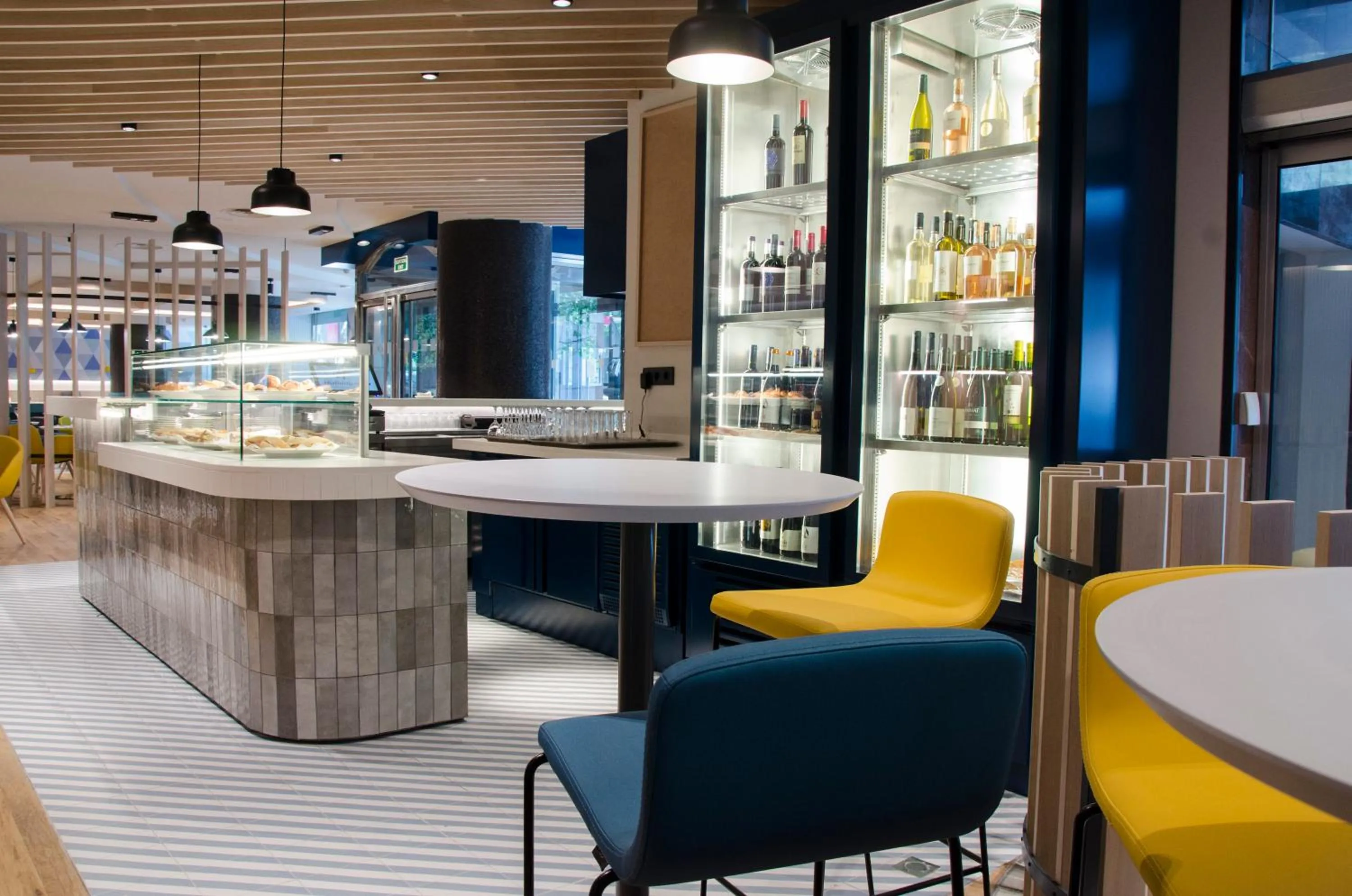 Restaurant/places to eat in Suites Plaza Hotel & Wellness