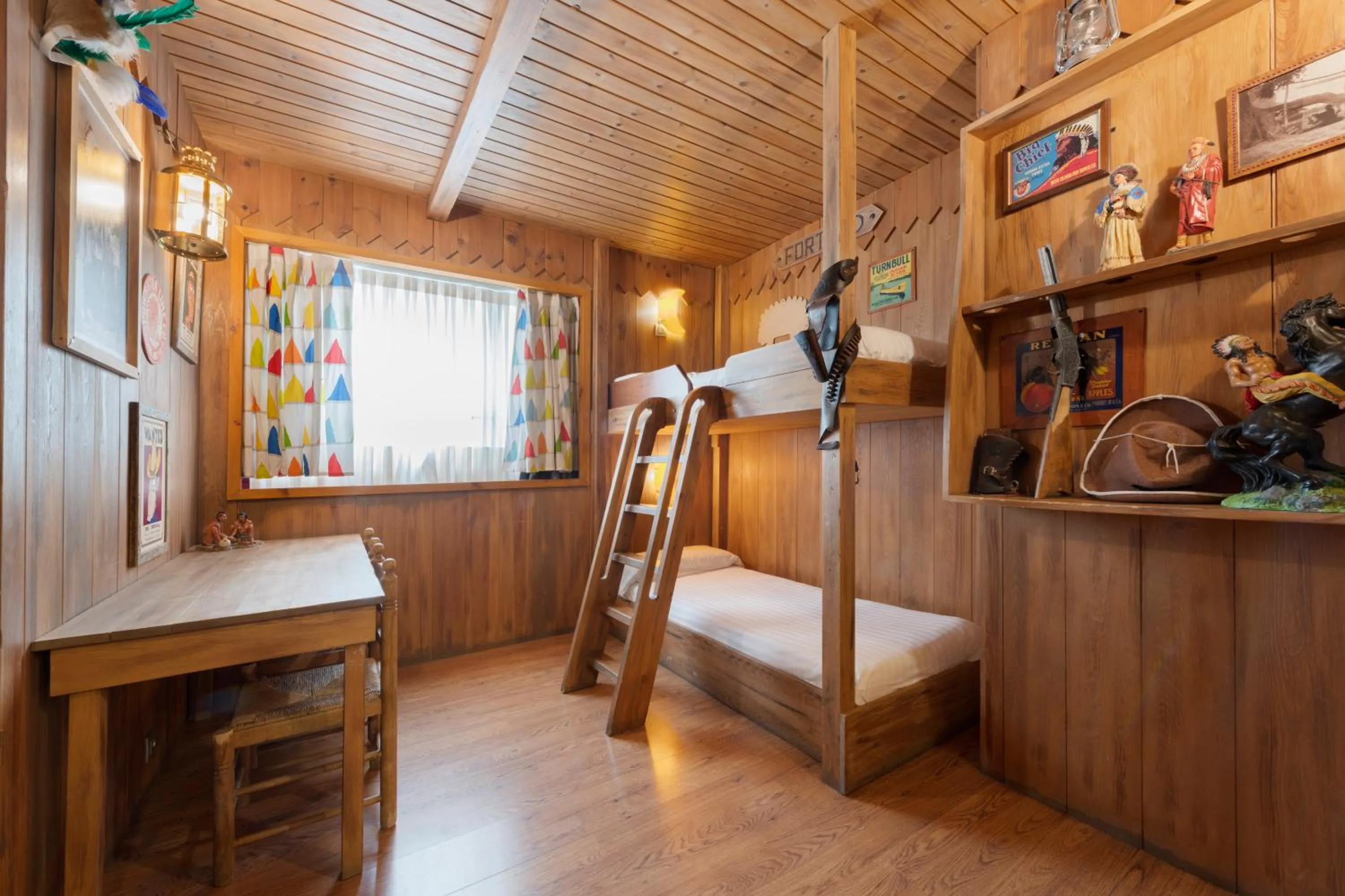 Photo of the whole room, Bed in Suites Plaza Hotel & Wellness