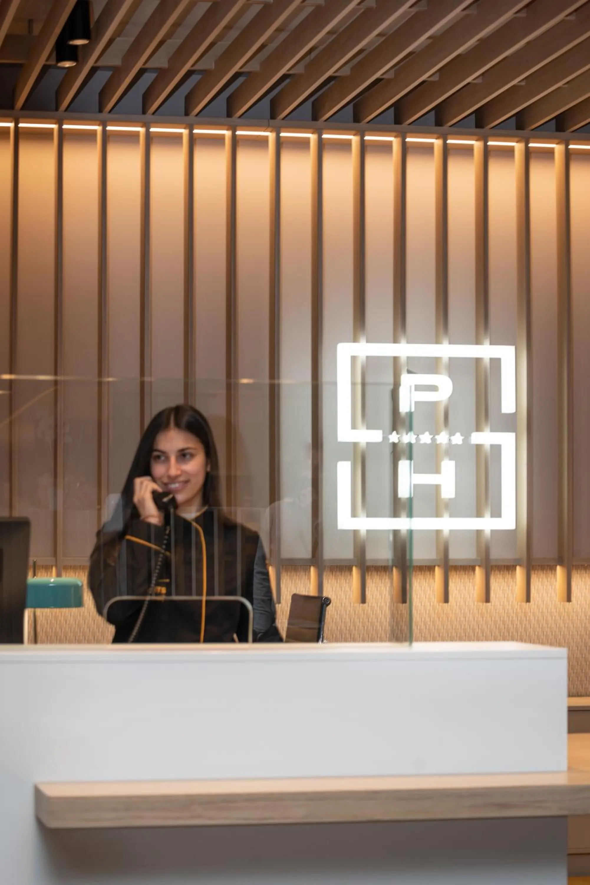 Suites Plaza Hotel & Wellness