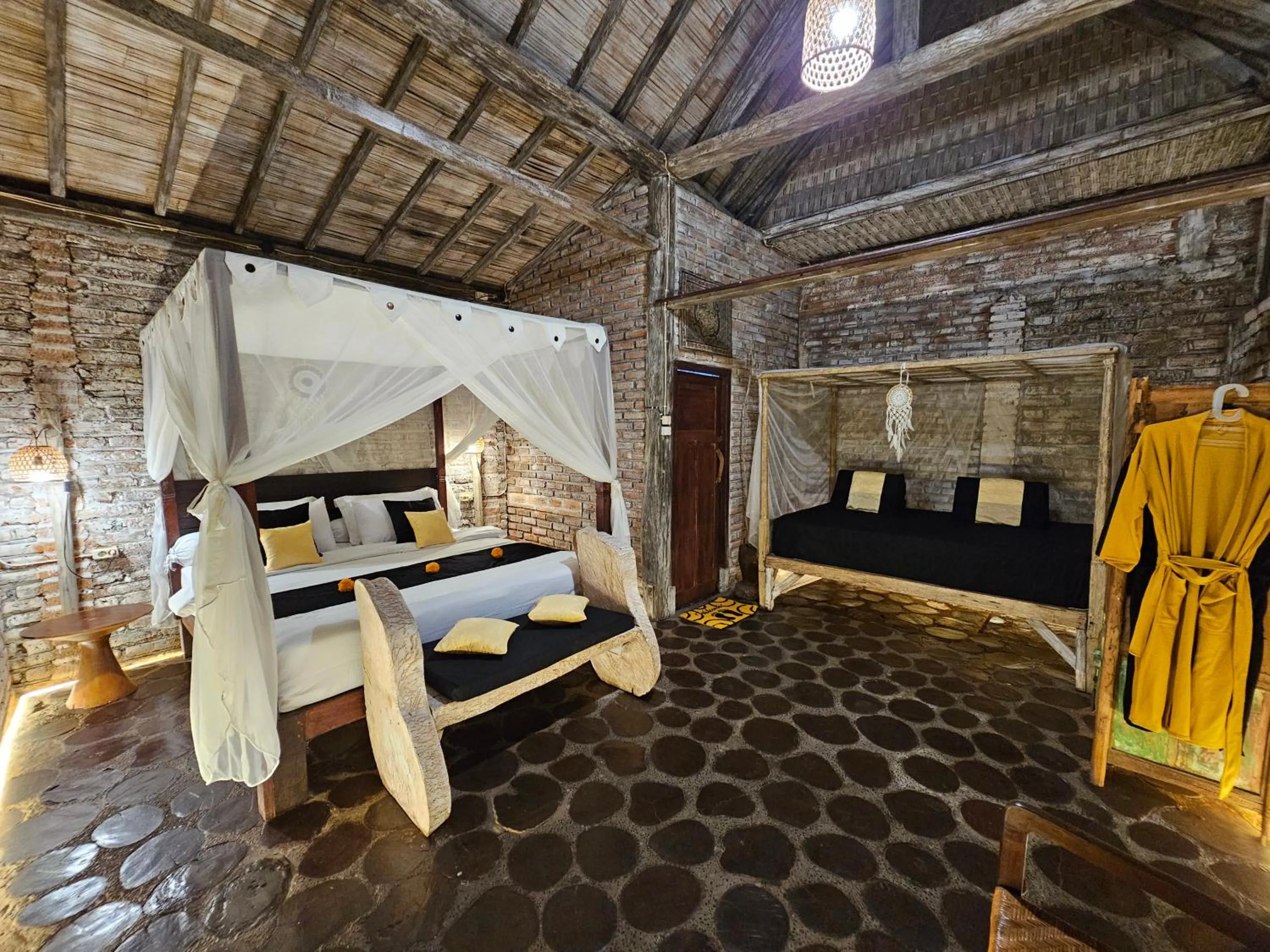 Bedroom, Bed in Santhiku Hotel & SPA