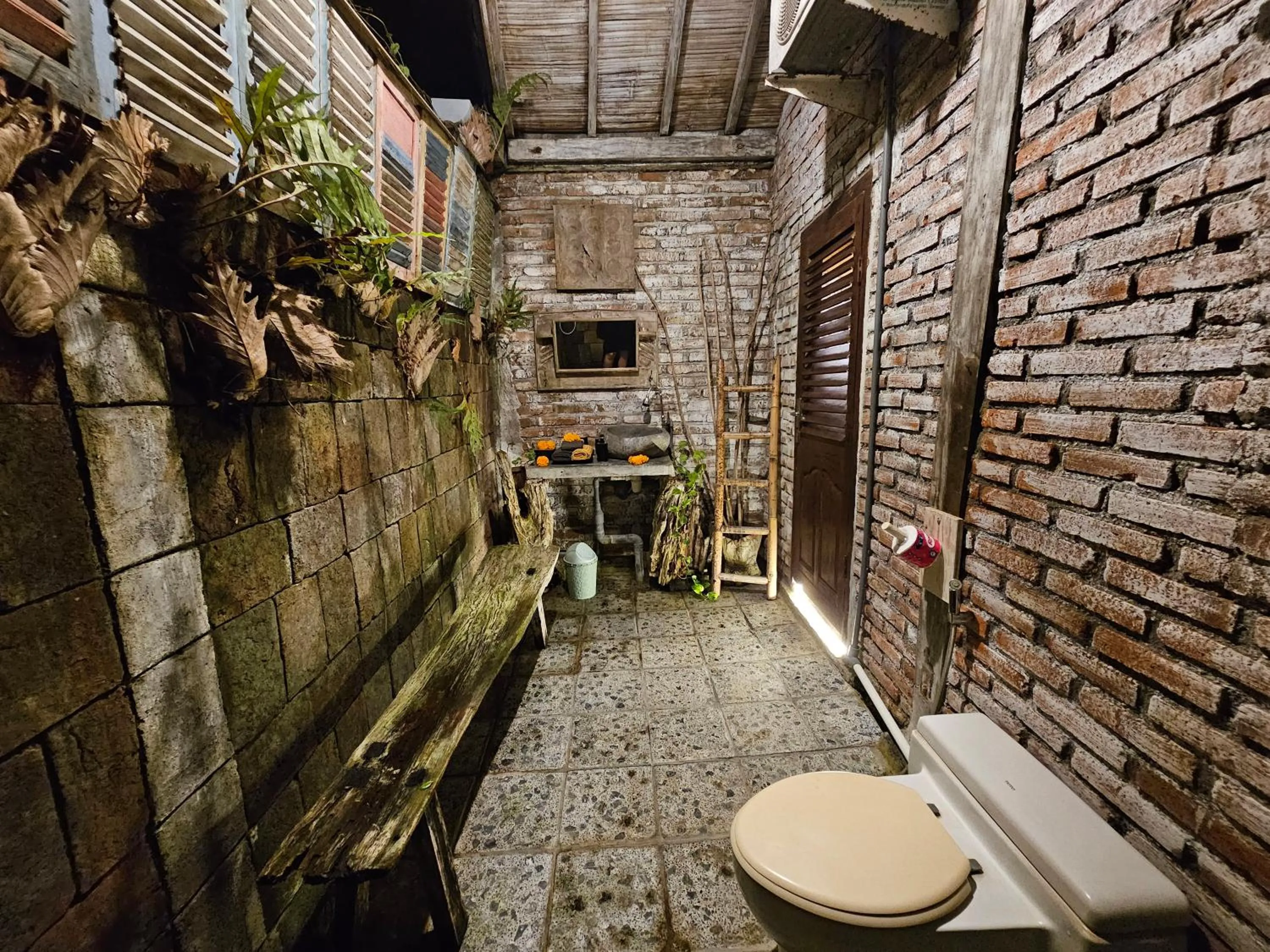Bathroom in Santhiku Hotel & SPA