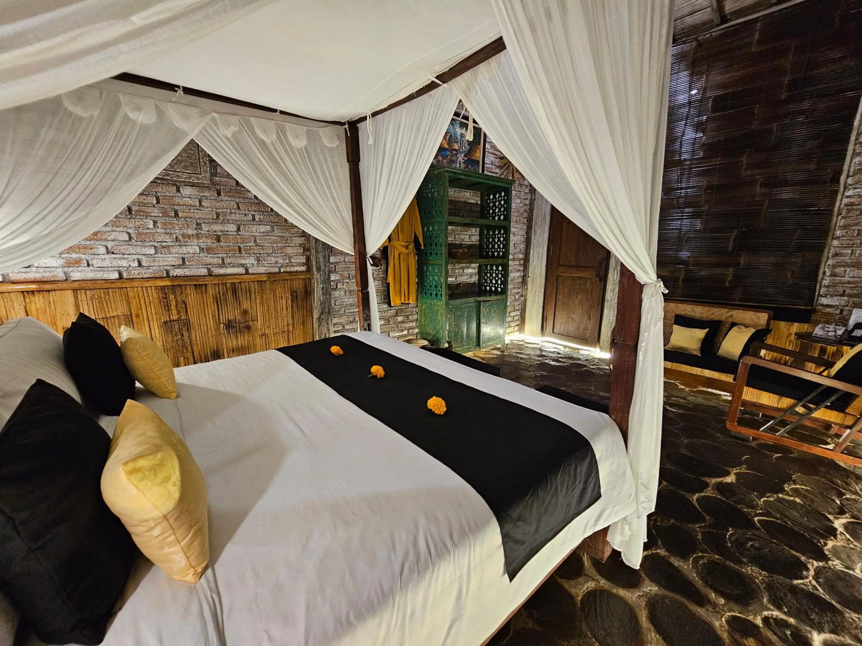 Bedroom, Bed in Santhiku Hotel & SPA