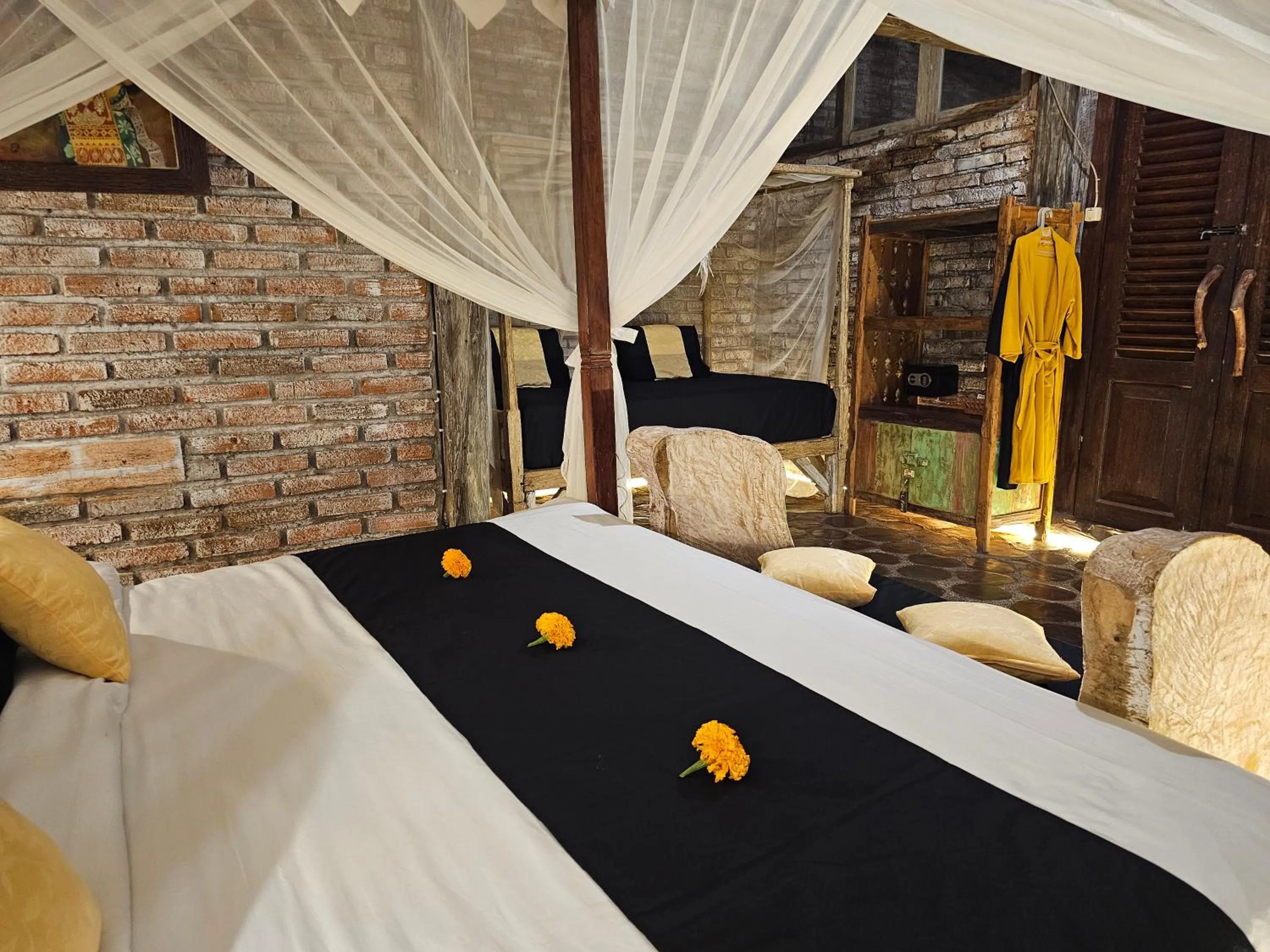 Bedroom, Bed in Santhiku Hotel & SPA