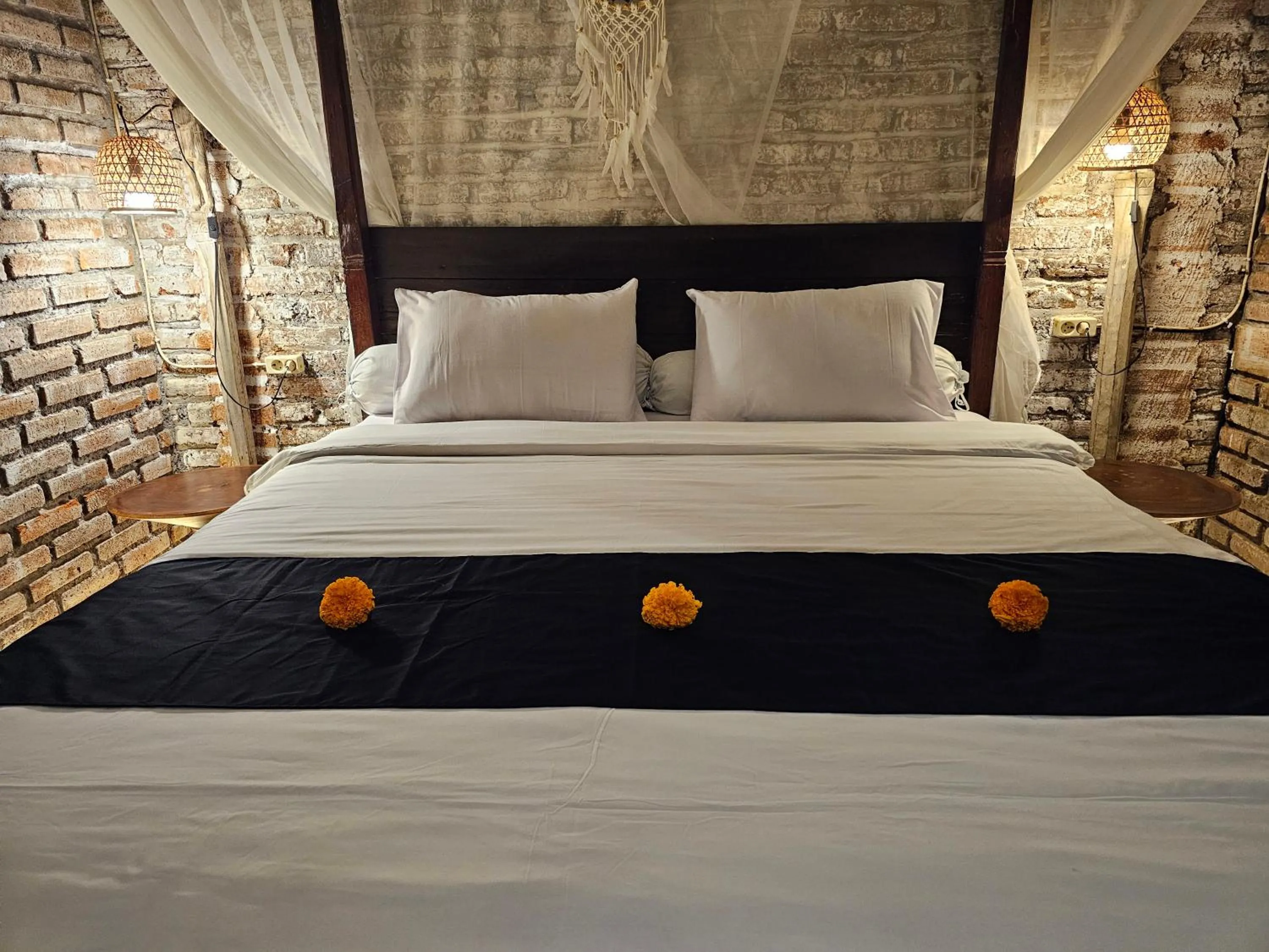 Bed in Santhiku Hotel & SPA
