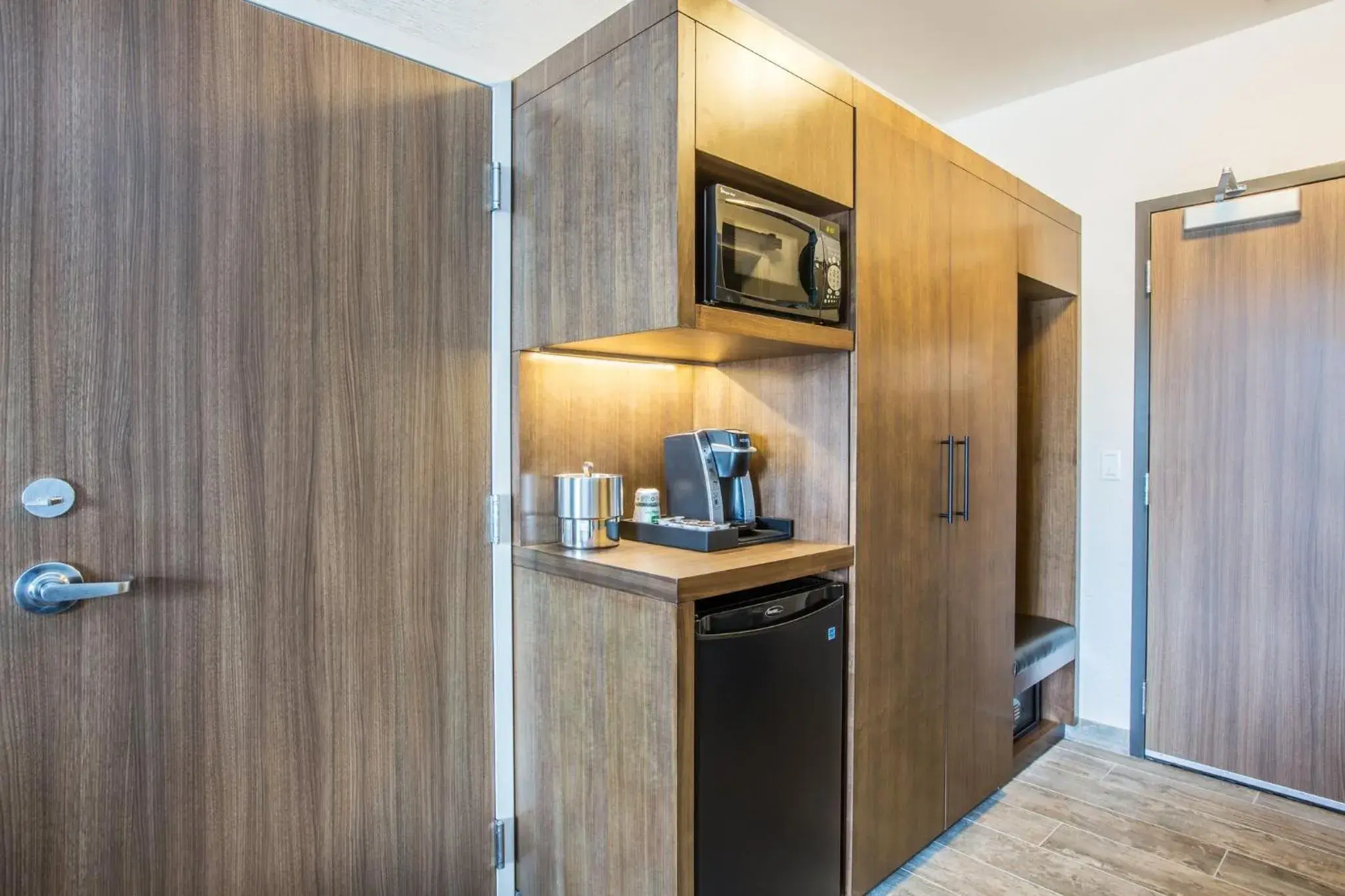 Standard Room in Holiday Inn Portland West - Hillsboro, an IHG hotel Standard Room in Holiday Inn Portland West - Hillsboro, an IHG hotel