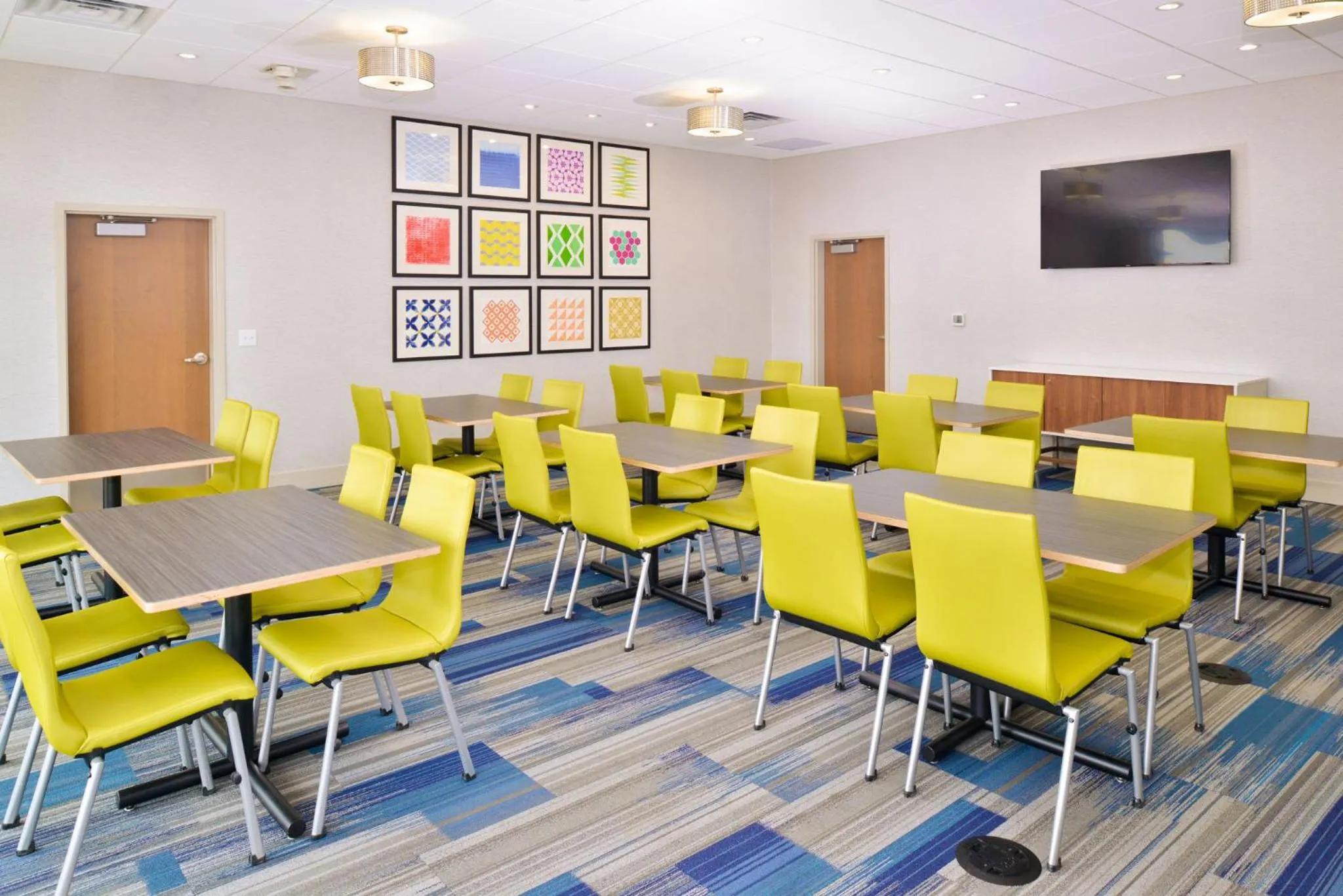 Meeting/conference room in Holiday Inn Express & Suites Madison by IHG