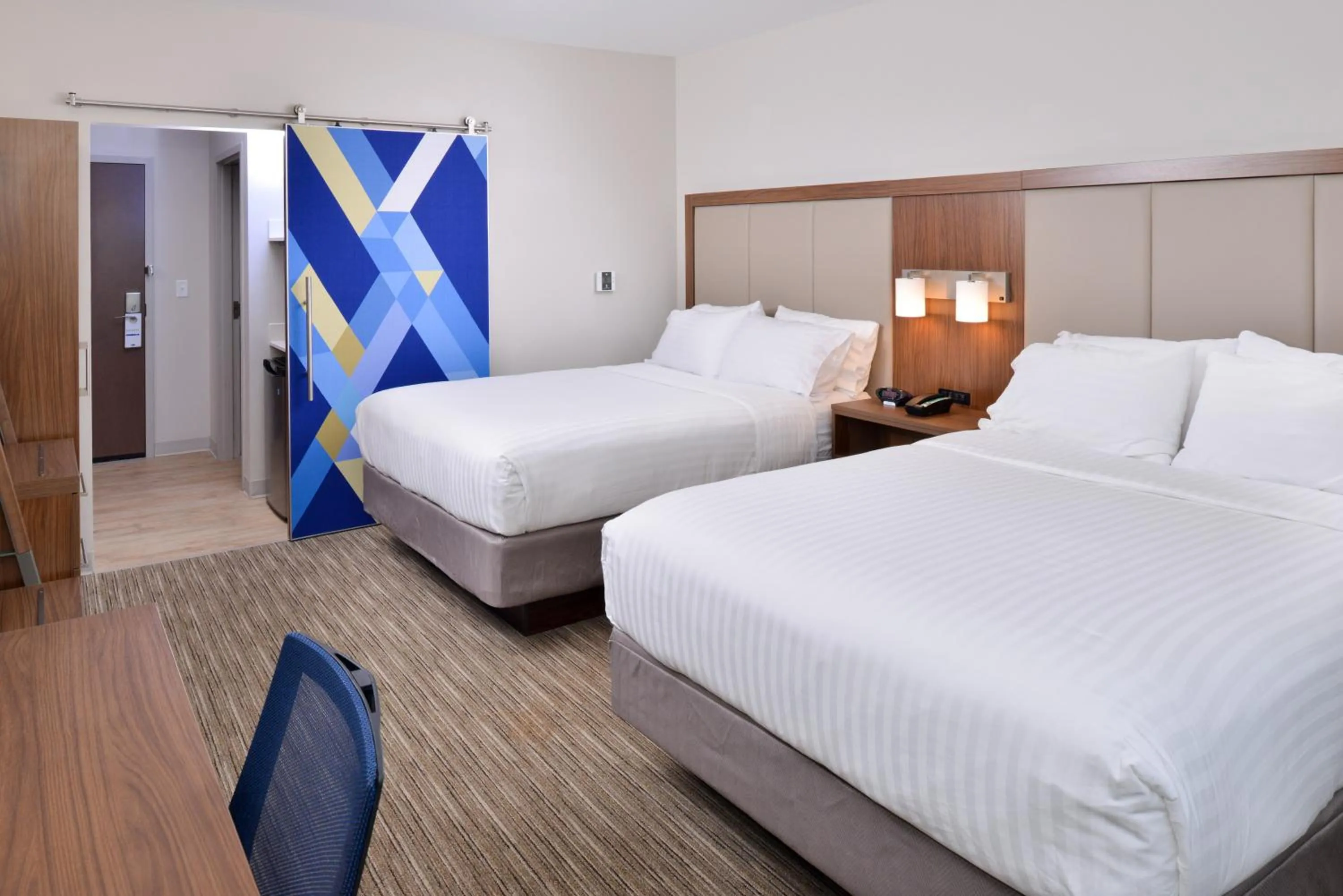 Photo of the whole room, Bed in Holiday Inn Express & Suites Madison by IHG