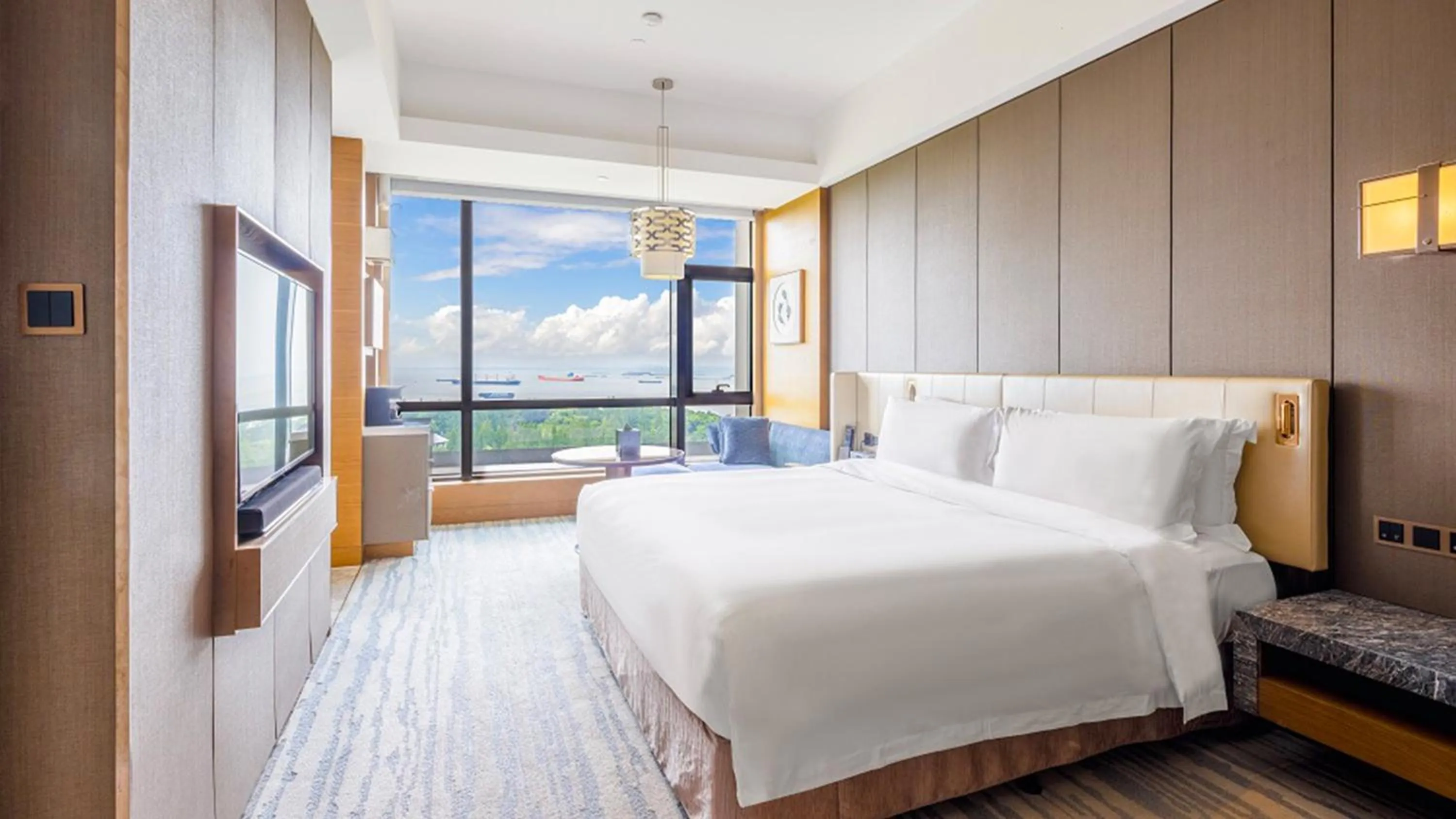 Photo of the whole room, Bed in InterContinental Nantong by IHG-Best view of yangtze