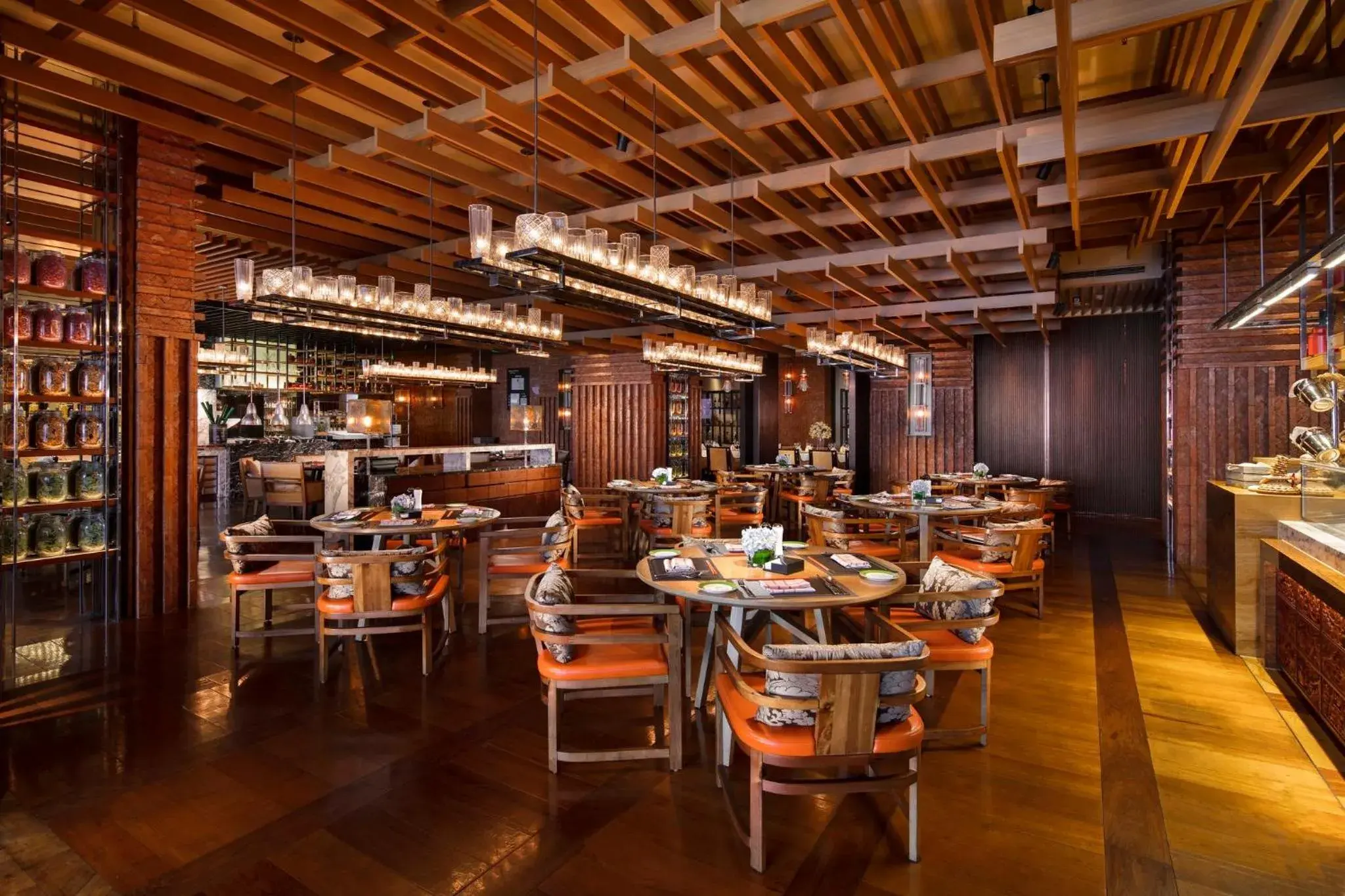 Restaurant/places to eat in InterContinental Nantong by IHG-Best view of yangtze Restaurant/places to eat in InterContinental Nantong by IHG-Best view of yangtze