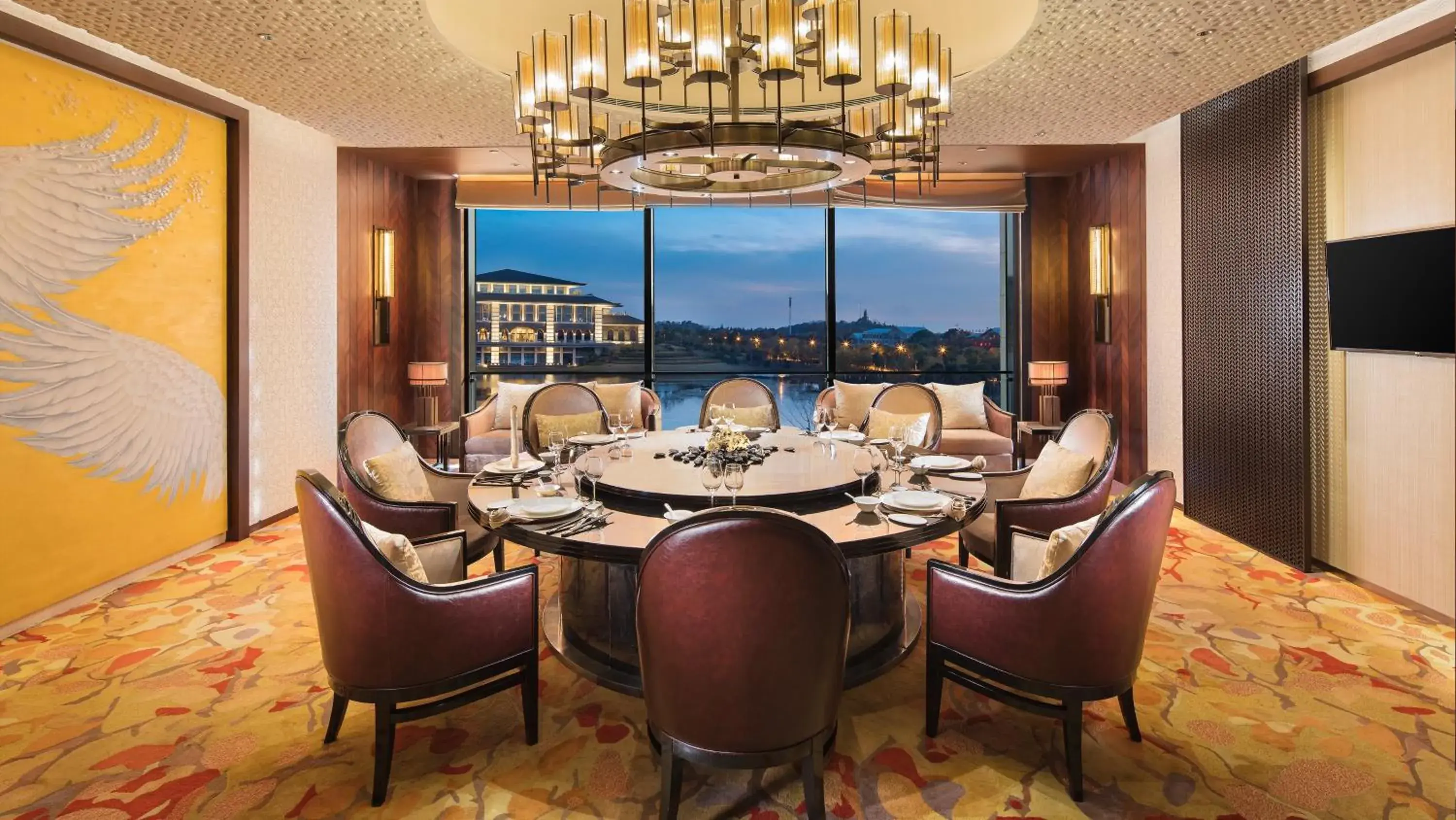 Restaurant/places to eat in InterContinental Nantong by IHG-Best view of yangtze Restaurant/places to eat in InterContinental Nantong by IHG-Best view of yangtze