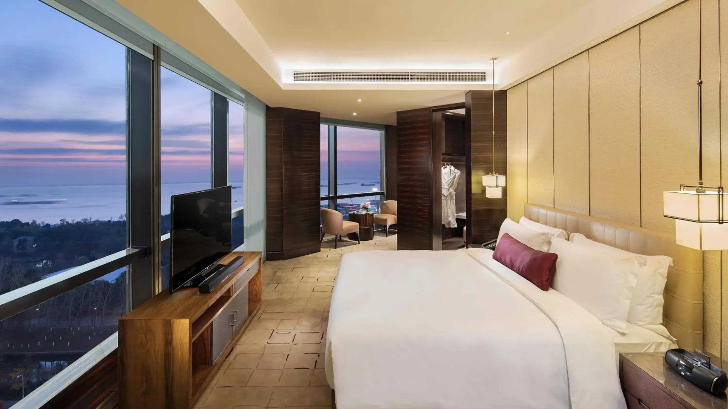 Other, Bed in InterContinental Nantong by IHG-Best view of yangtze Other, Bed in InterContinental Nantong by IHG-Best view of yangtze