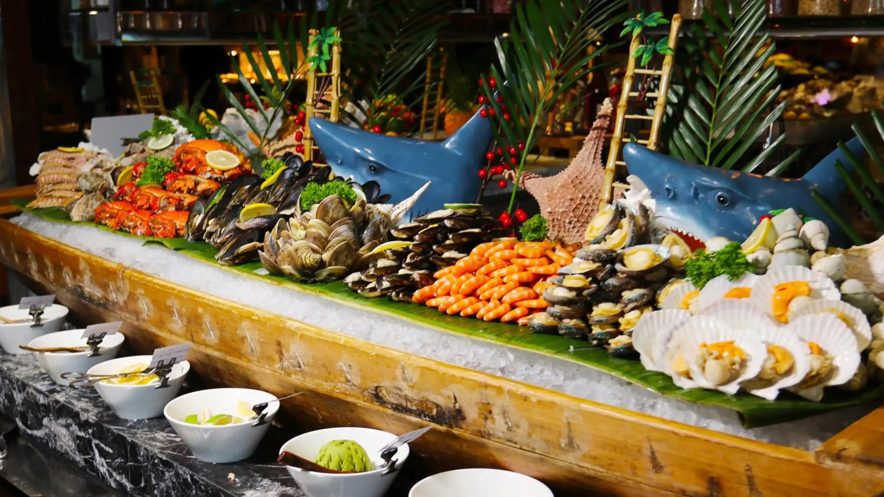 Restaurant/places to eat in InterContinental Nantong by IHG-Best view of yangtze Restaurant/places to eat in InterContinental Nantong by IHG-Best view of yangtze