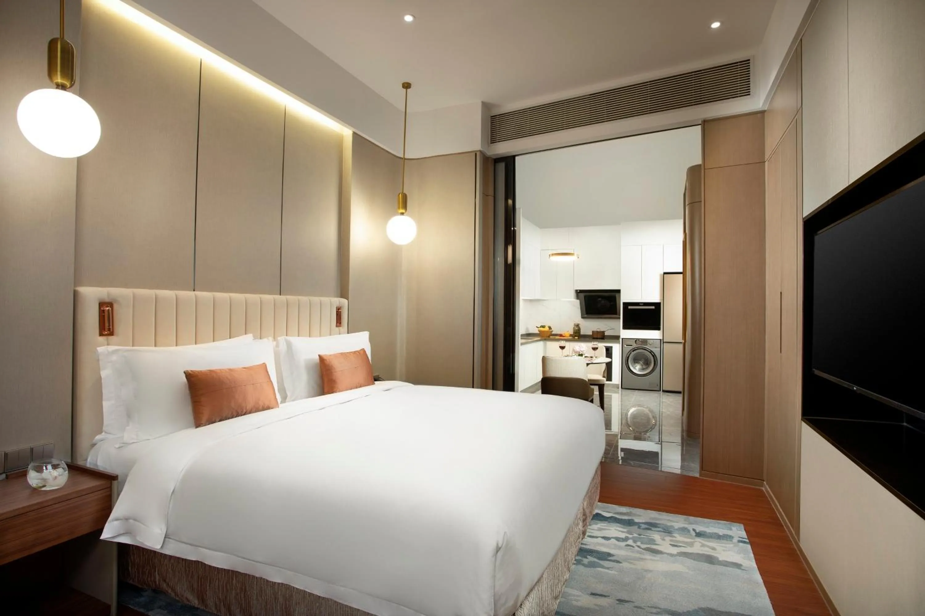 Photo of the whole room, Bed in InterContinental Nantong by IHG-Best view of yangtze