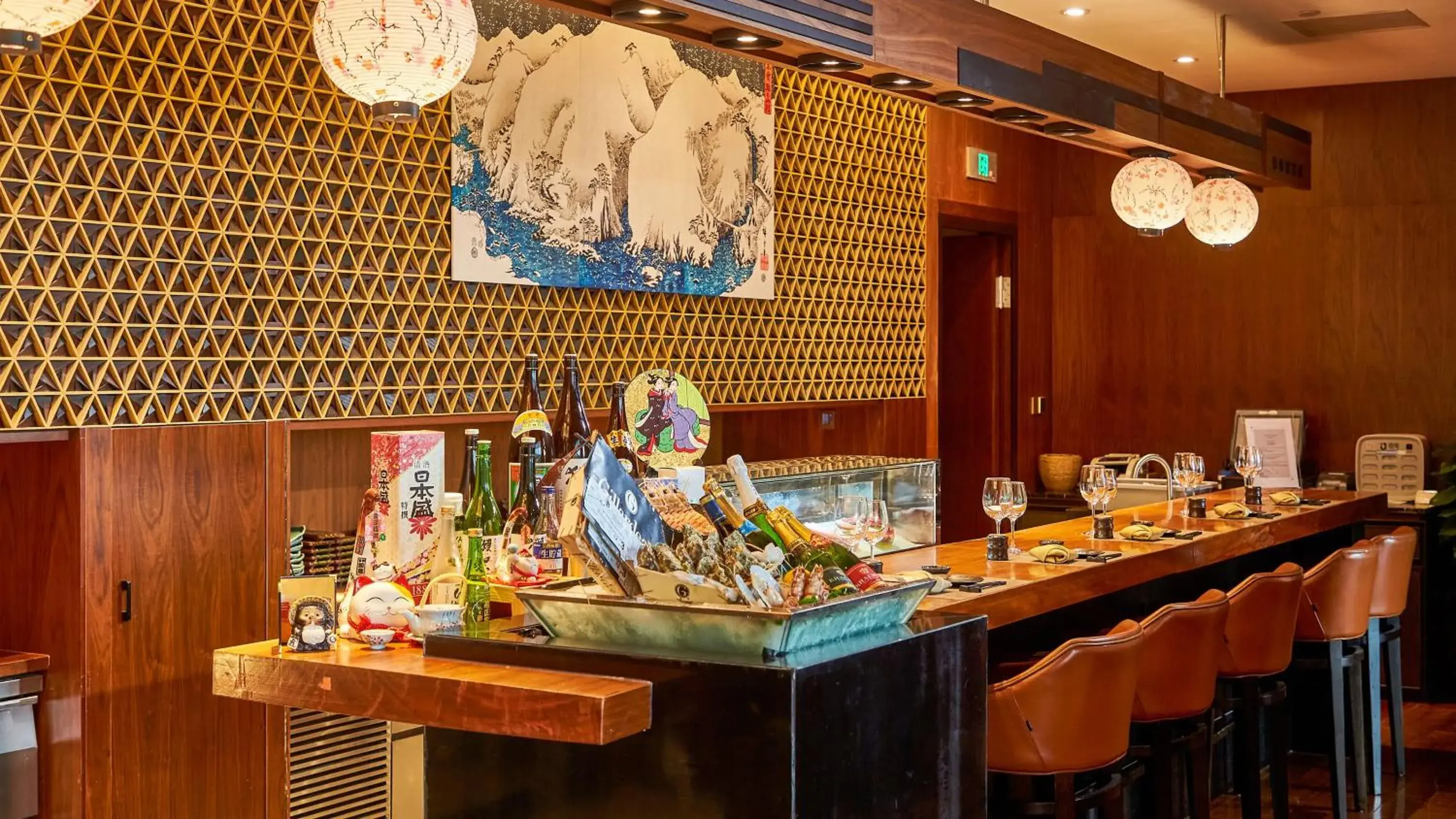 Restaurant/places to eat in InterContinental Nantong by IHG-Best view of yangtze Restaurant/places to eat in InterContinental Nantong by IHG-Best view of yangtze