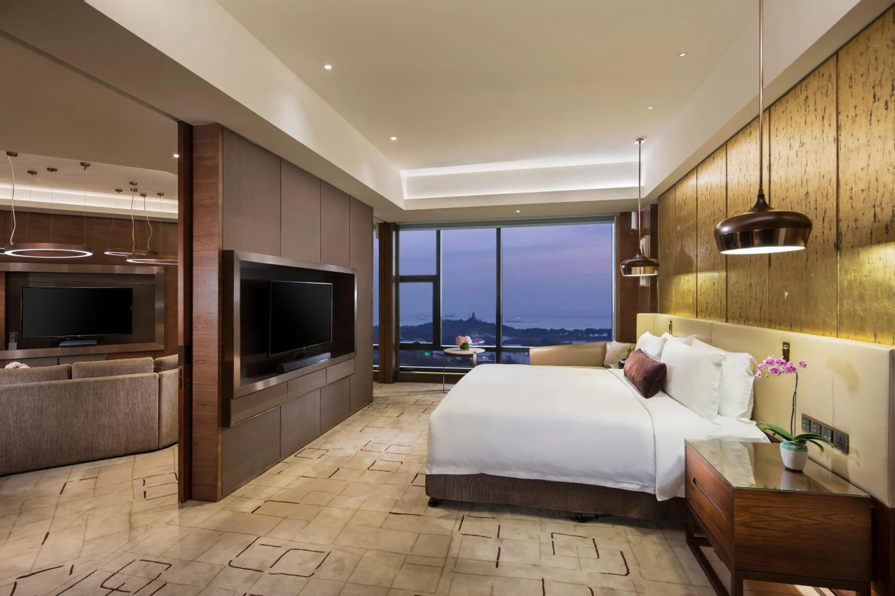 Bedroom, Bed in InterContinental Nantong by IHG-Best view of yangtze