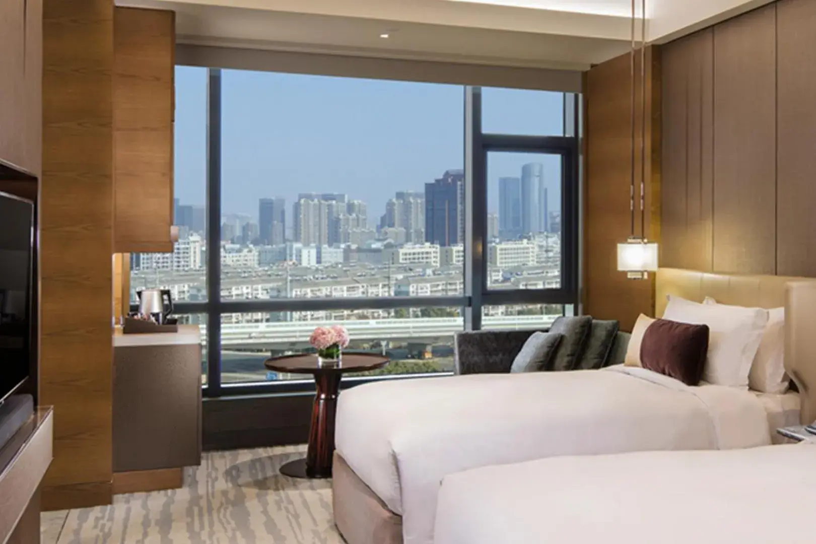 Bed in InterContinental Nantong by IHG-Best view of yangtze Bed in InterContinental Nantong by IHG-Best view of yangtze