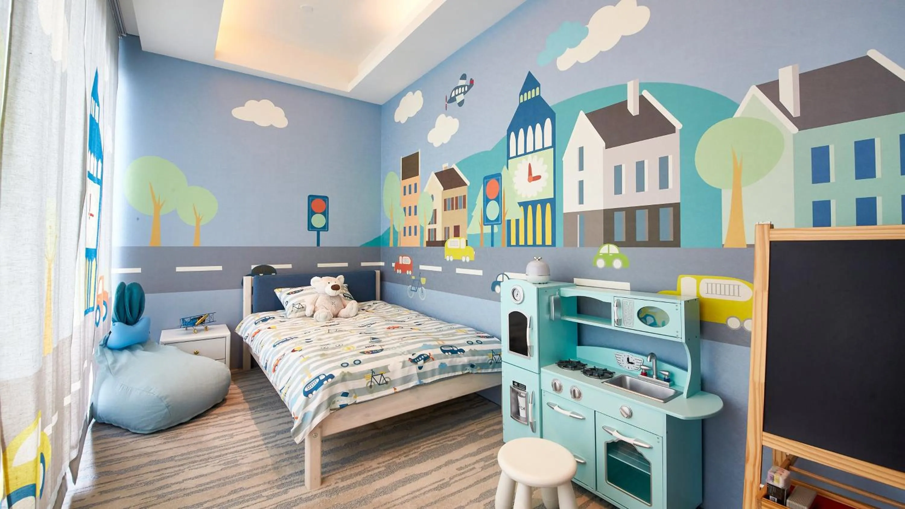 Photo of the whole room in InterContinental Nantong by IHG-Best view of yangtze