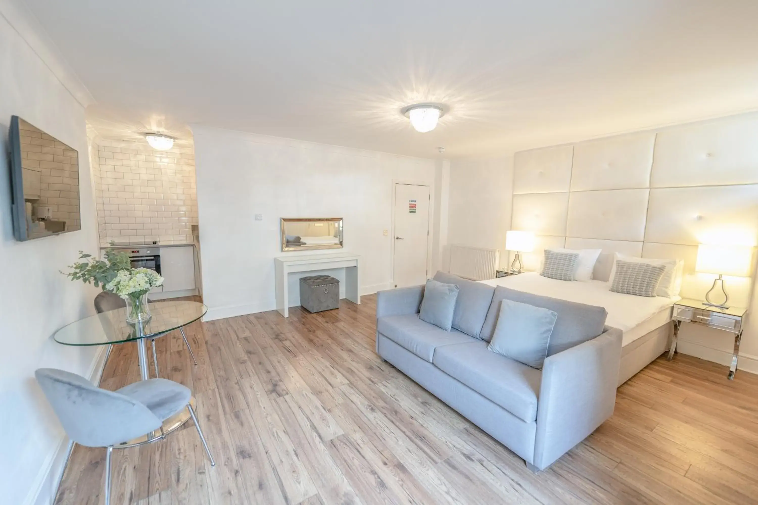 Bed in Edinburgh Castle Apartments Bed in Edinburgh Castle Apartments