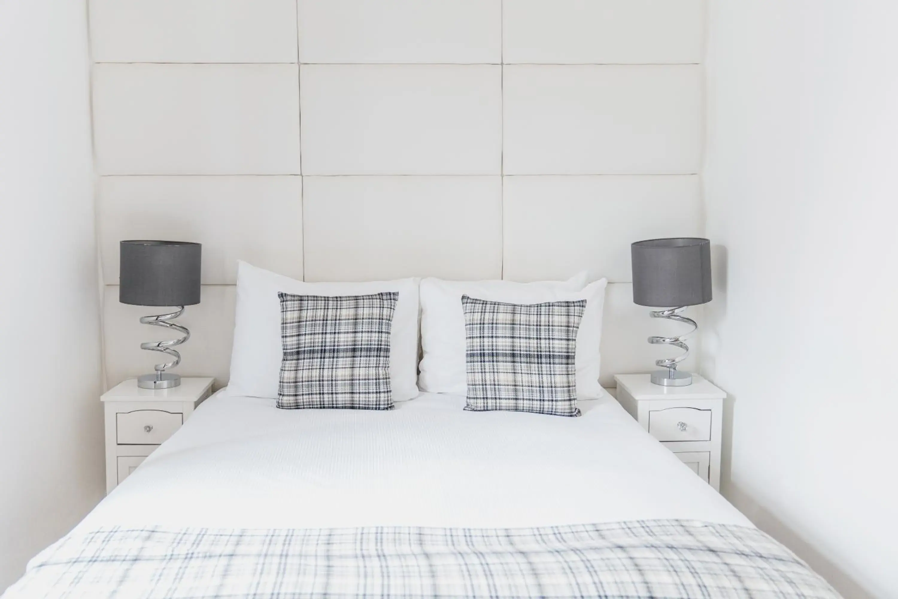 Bed in Edinburgh Castle Apartments Bed in Edinburgh Castle Apartments