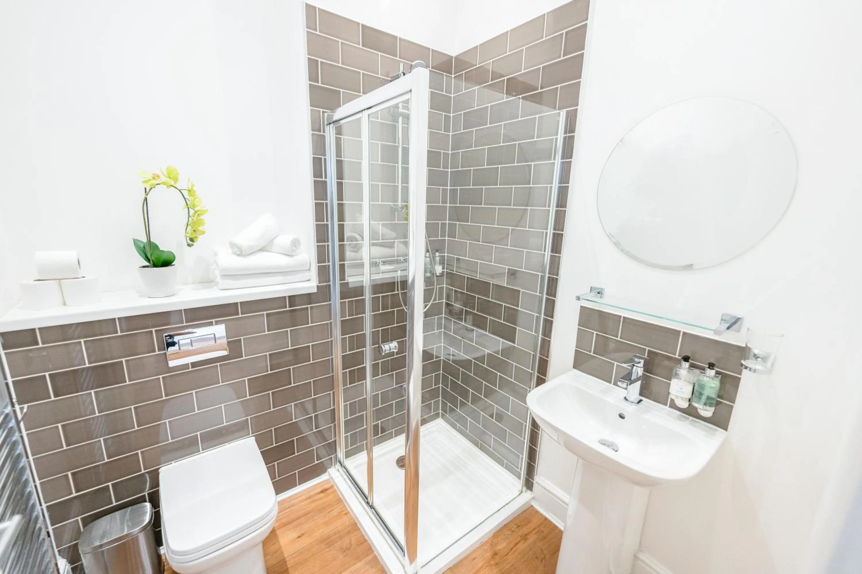 Shower in Edinburgh Castle Apartments