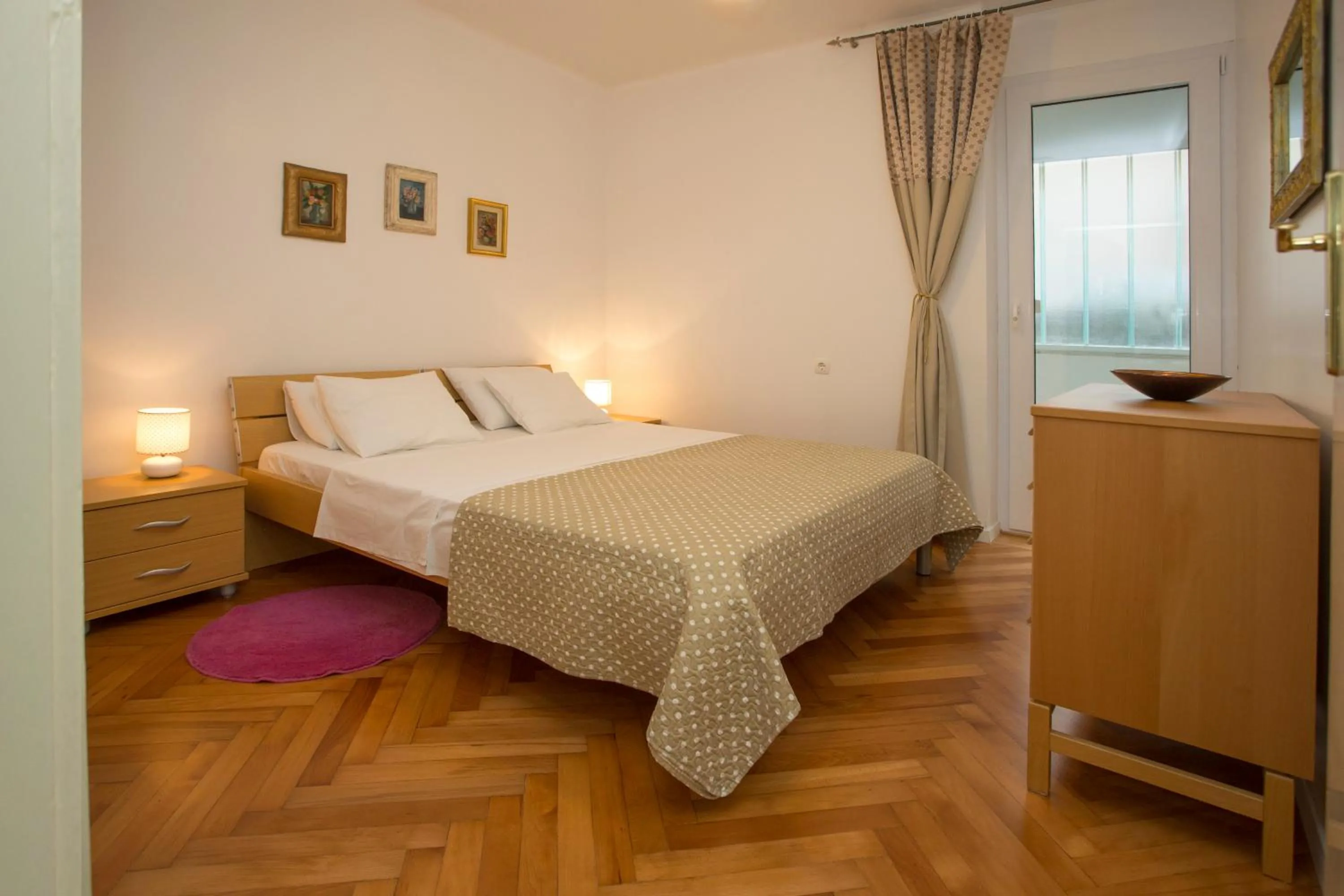 Bedroom, Bed in Apartment Sugar Flat