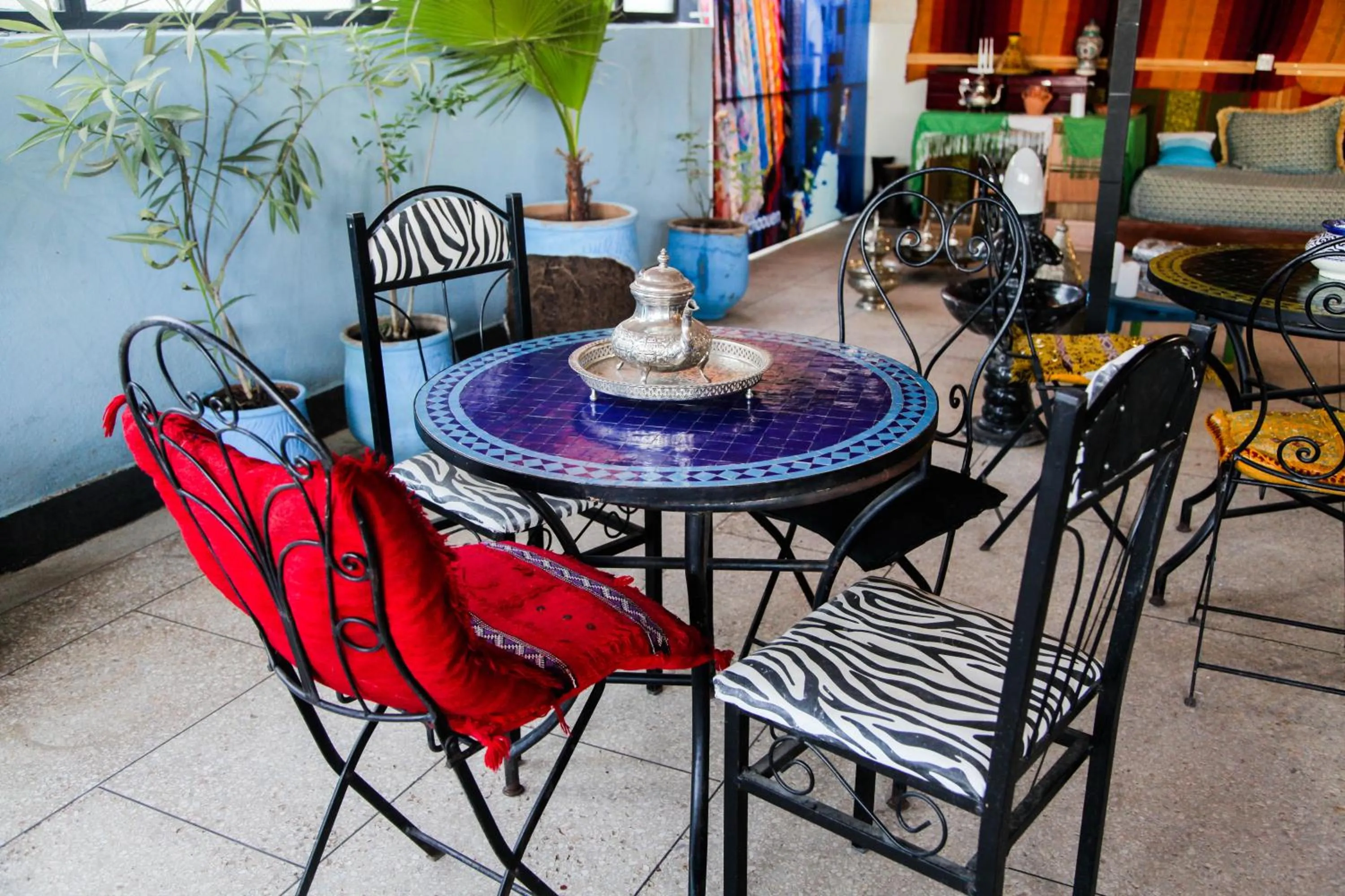 Restaurant/places to eat in Dar Berrada-Ziat