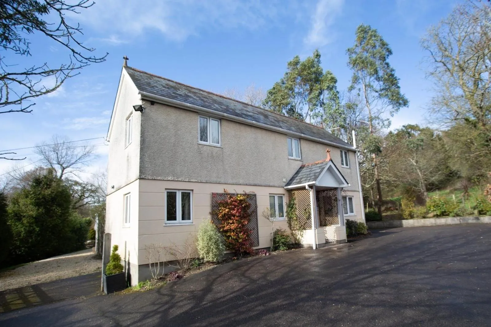 Property building in The Old Mill