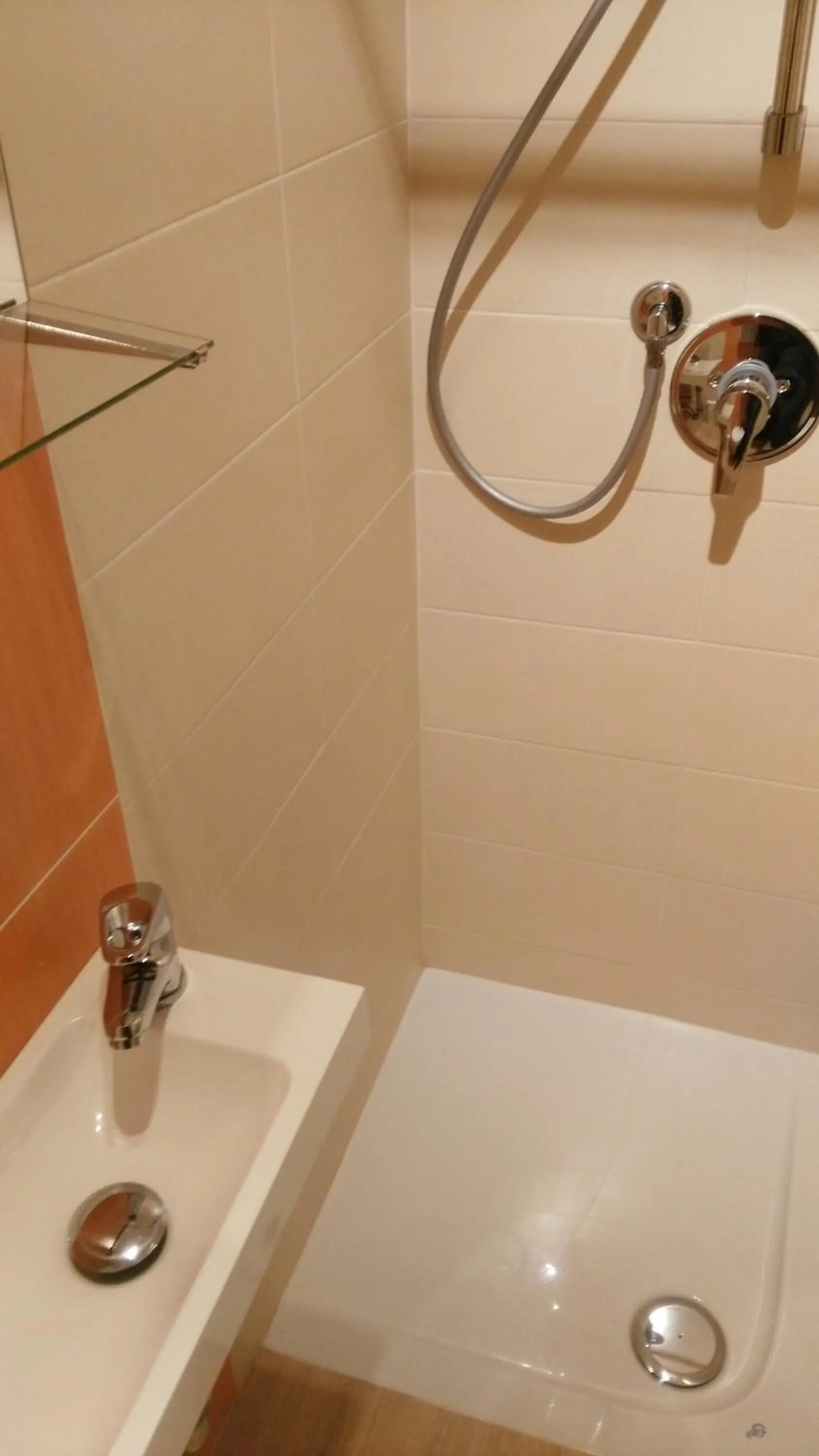 Bathroom in Residence Hotel Vittoria