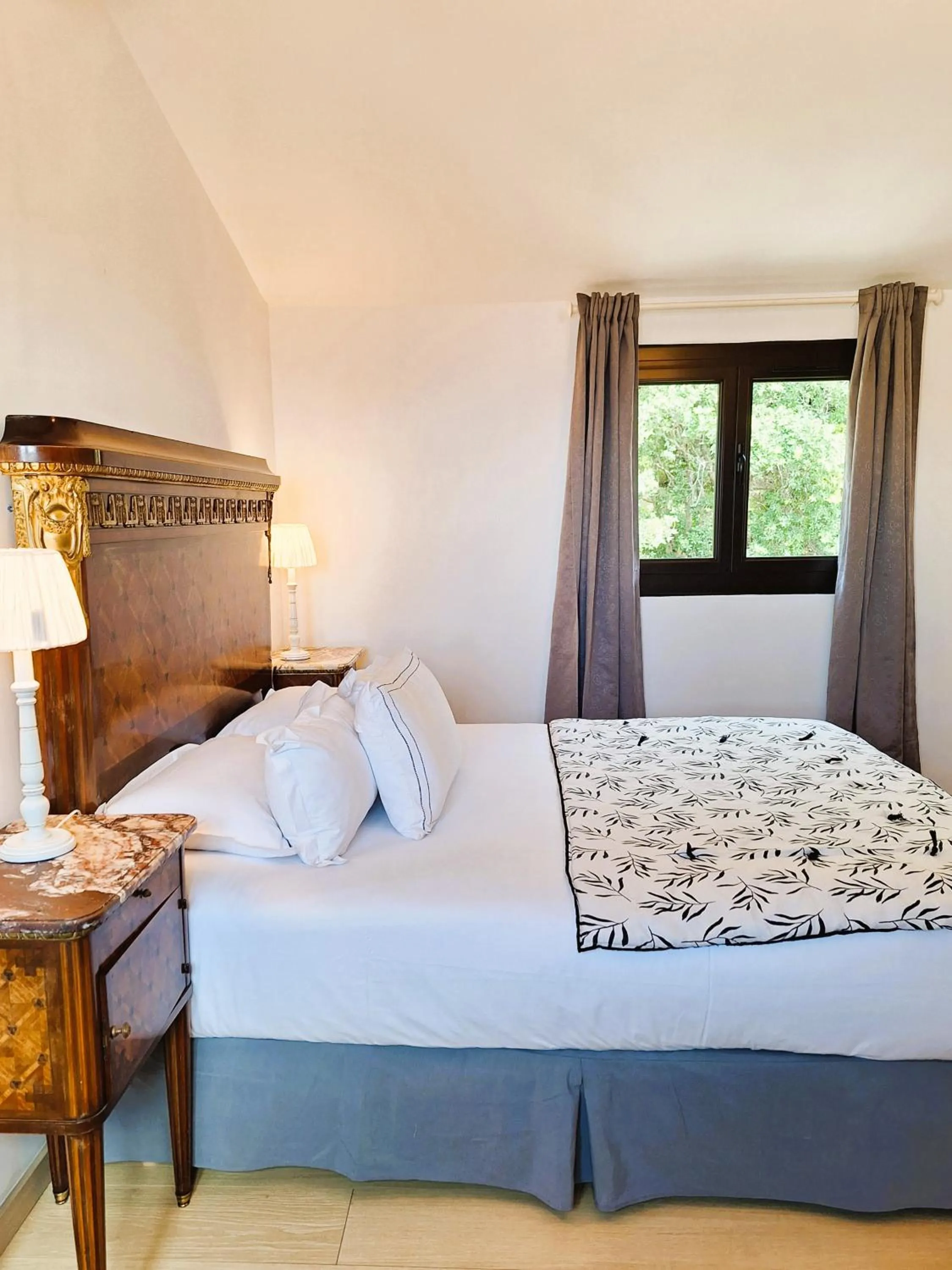 Bedroom, Bed in U Castellu, l' hôtel particulier