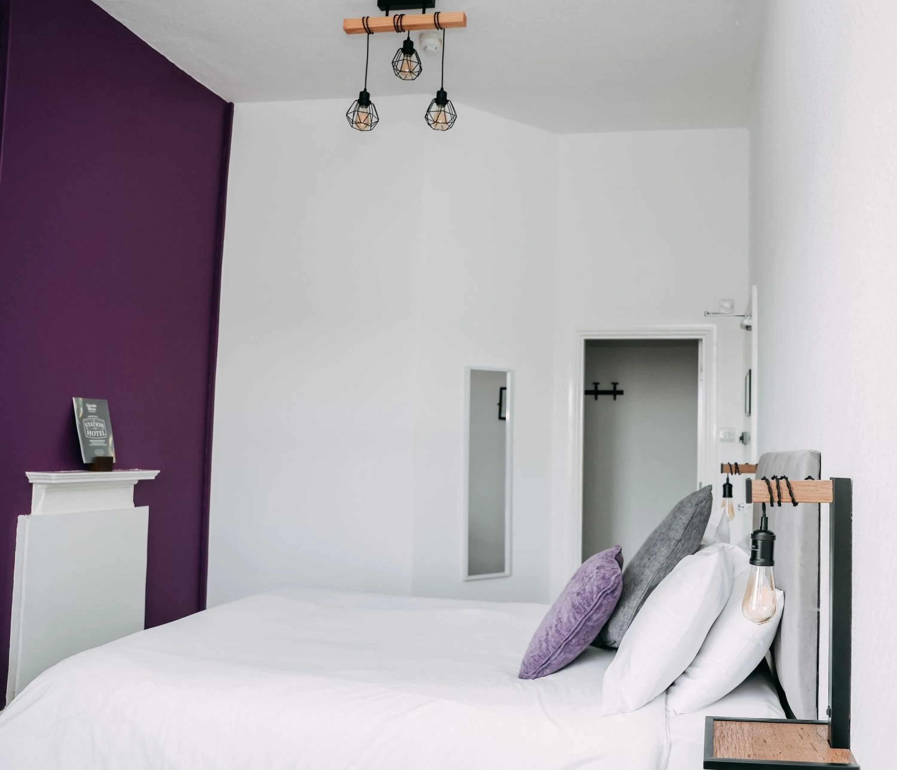 Bed in Station Hotel