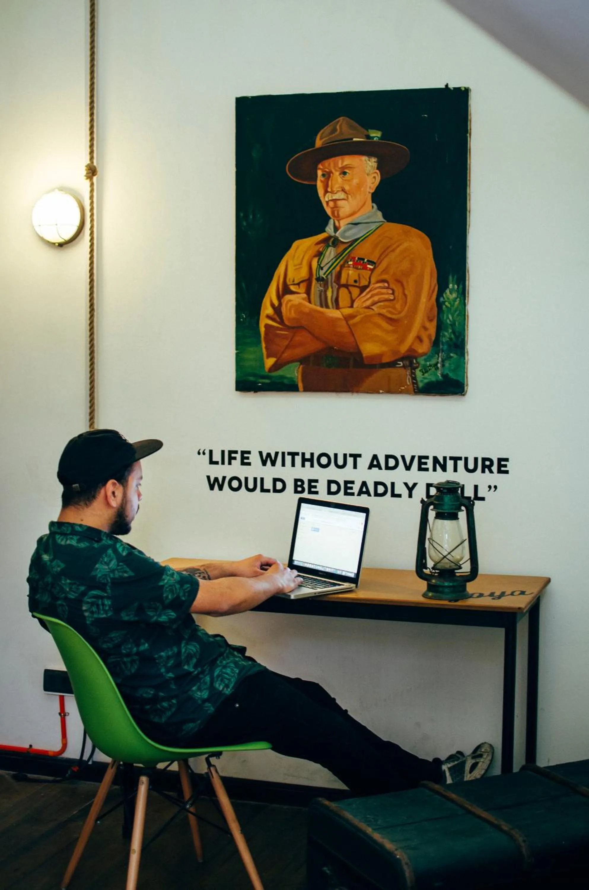 Living room in La Joya Hostel