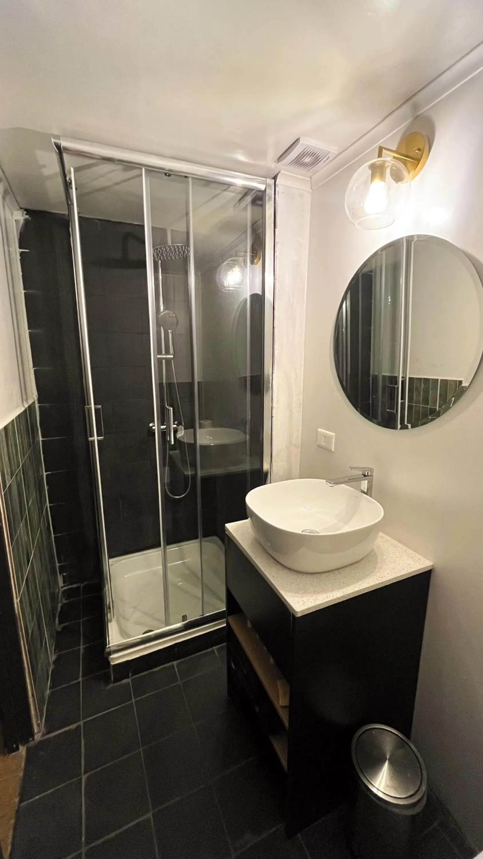 Shower in La Joya Hostel