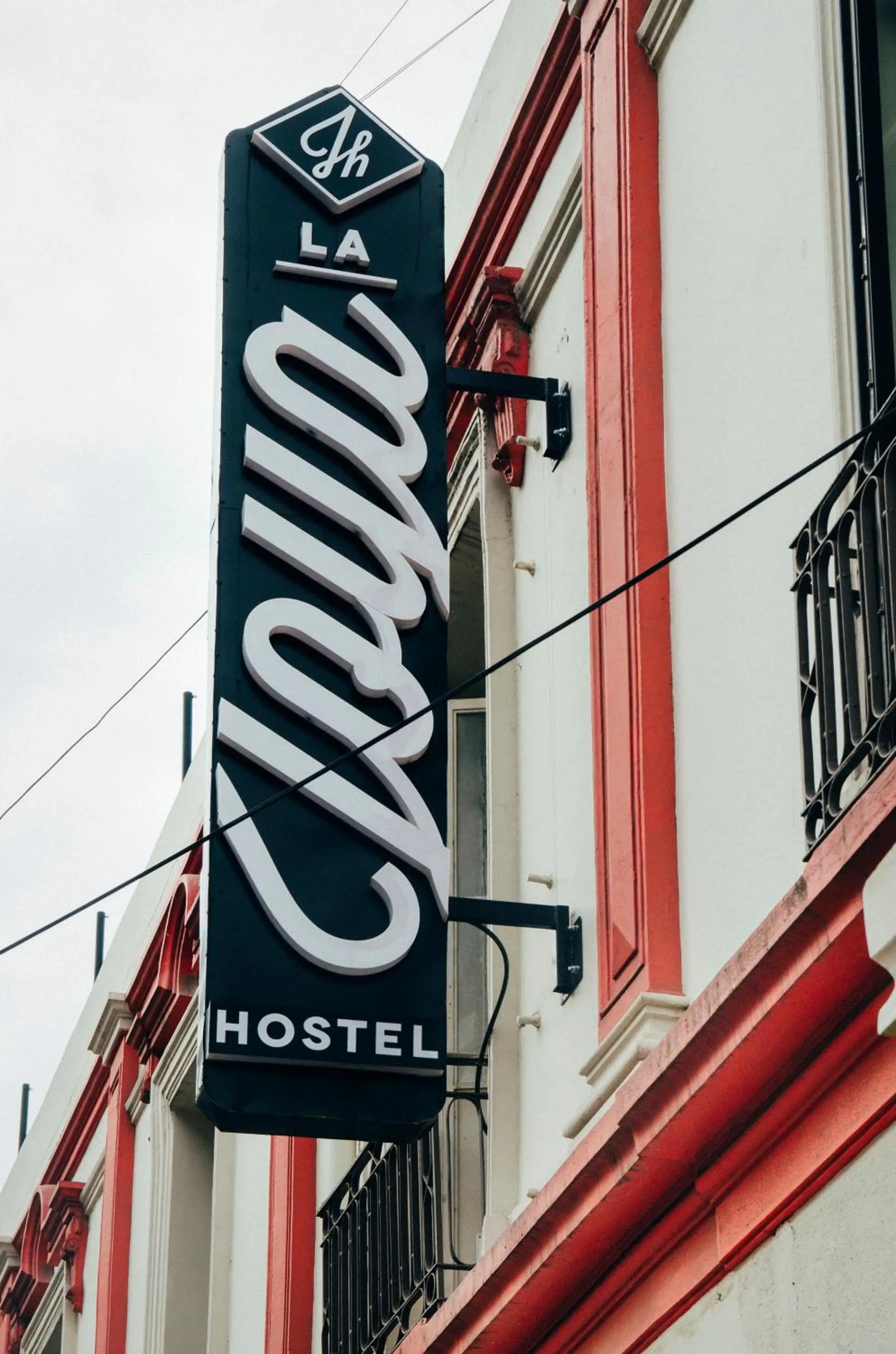 Facade/entrance in La Joya Hostel