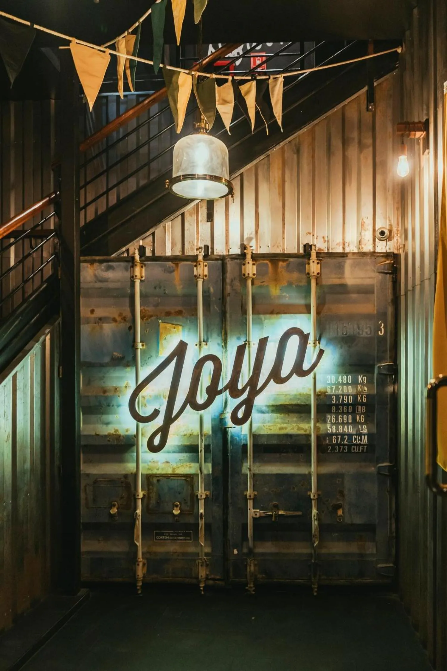 Restaurant/places to eat in La Joya Hostel