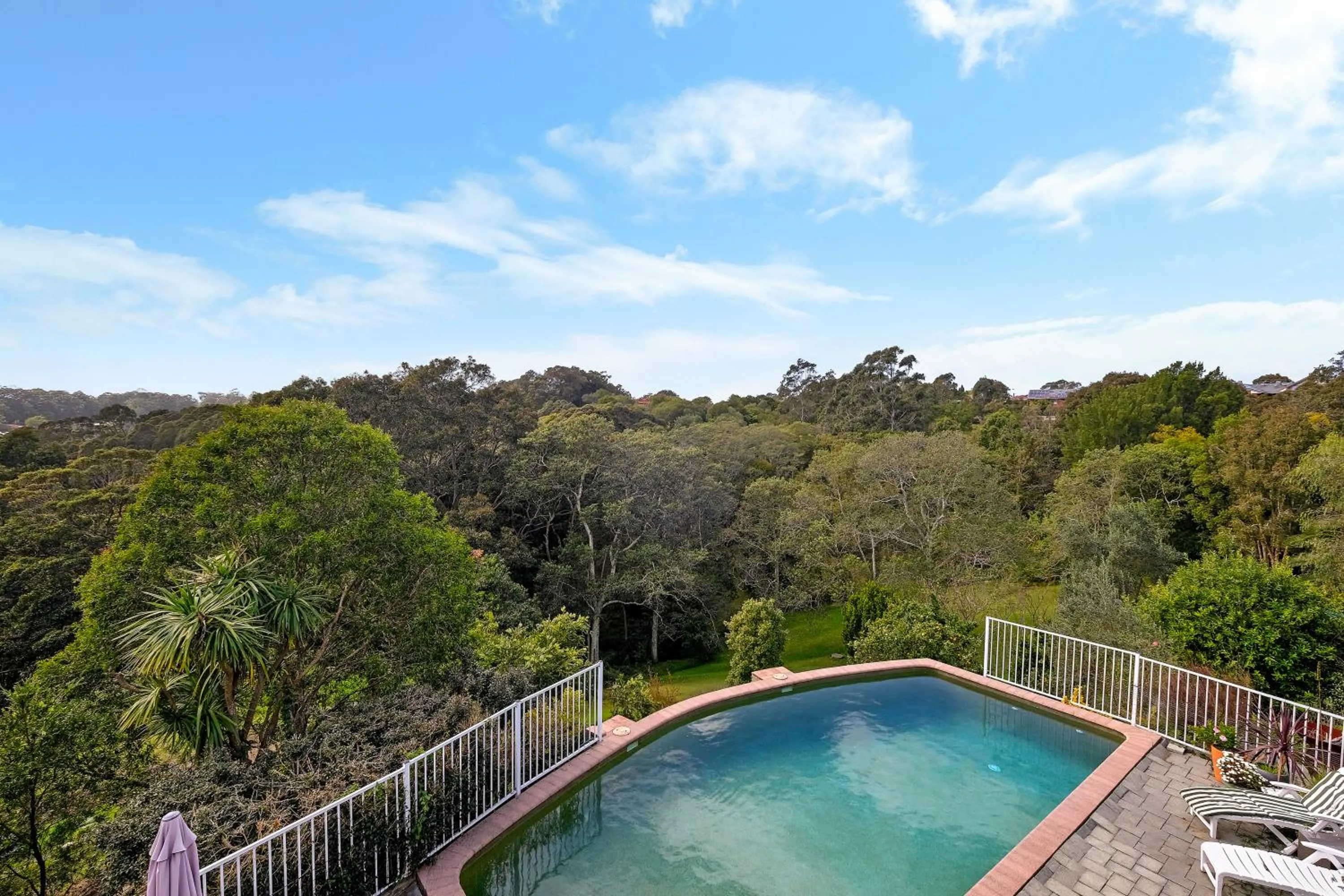 Pool view in Valley View Bed and Breakfast
