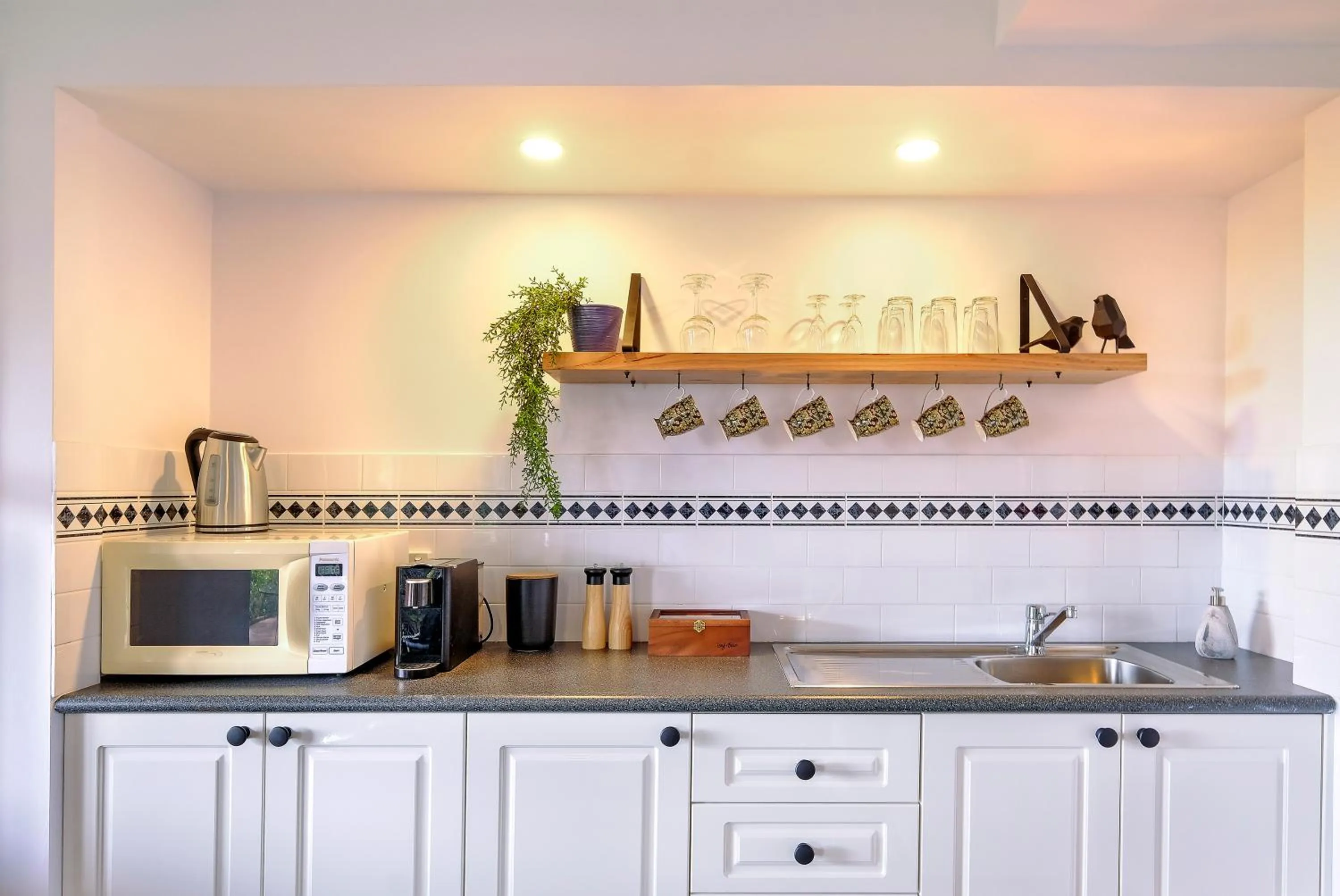 Communal kitchen in Valley View Bed and Breakfast