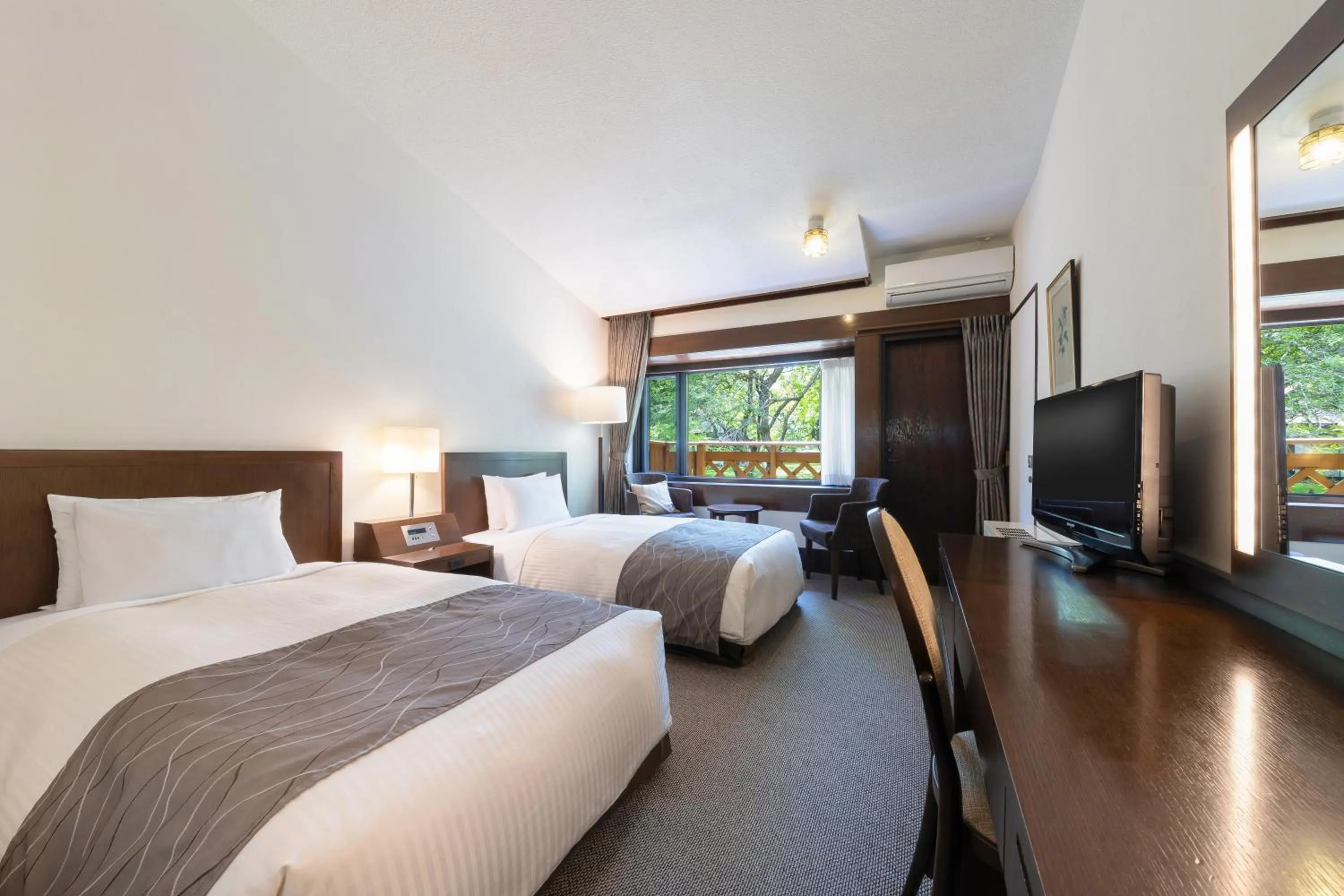 Photo of the whole room, Bed in Yatsugatake Kogen Lodge