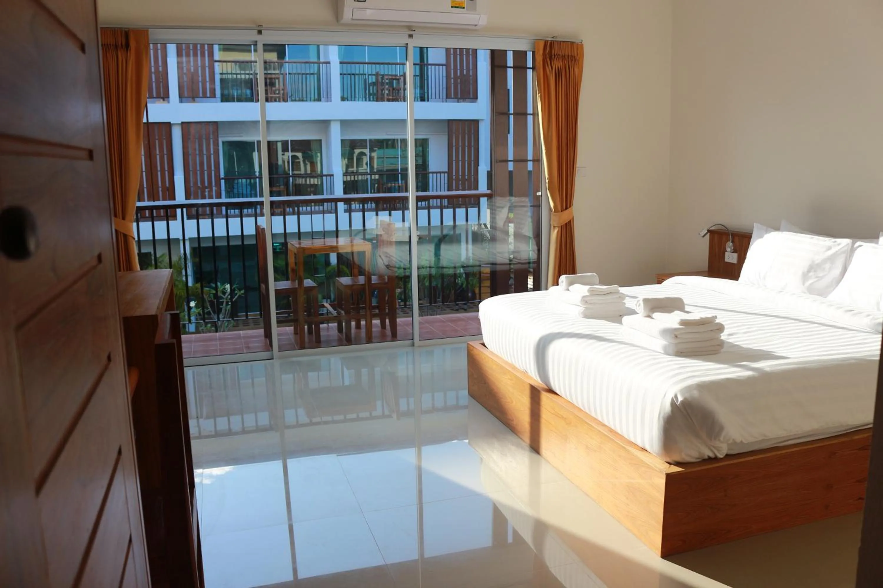 Decorative detail, Bed in Crystal Lamai Hotel