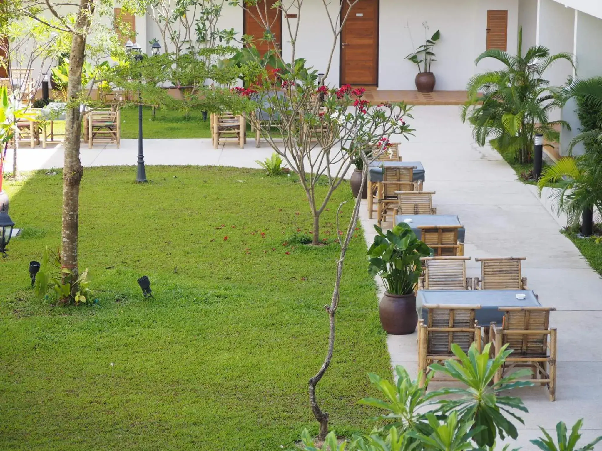 Property building in Crystal Lamai Hotel Property building in Crystal Lamai Hotel