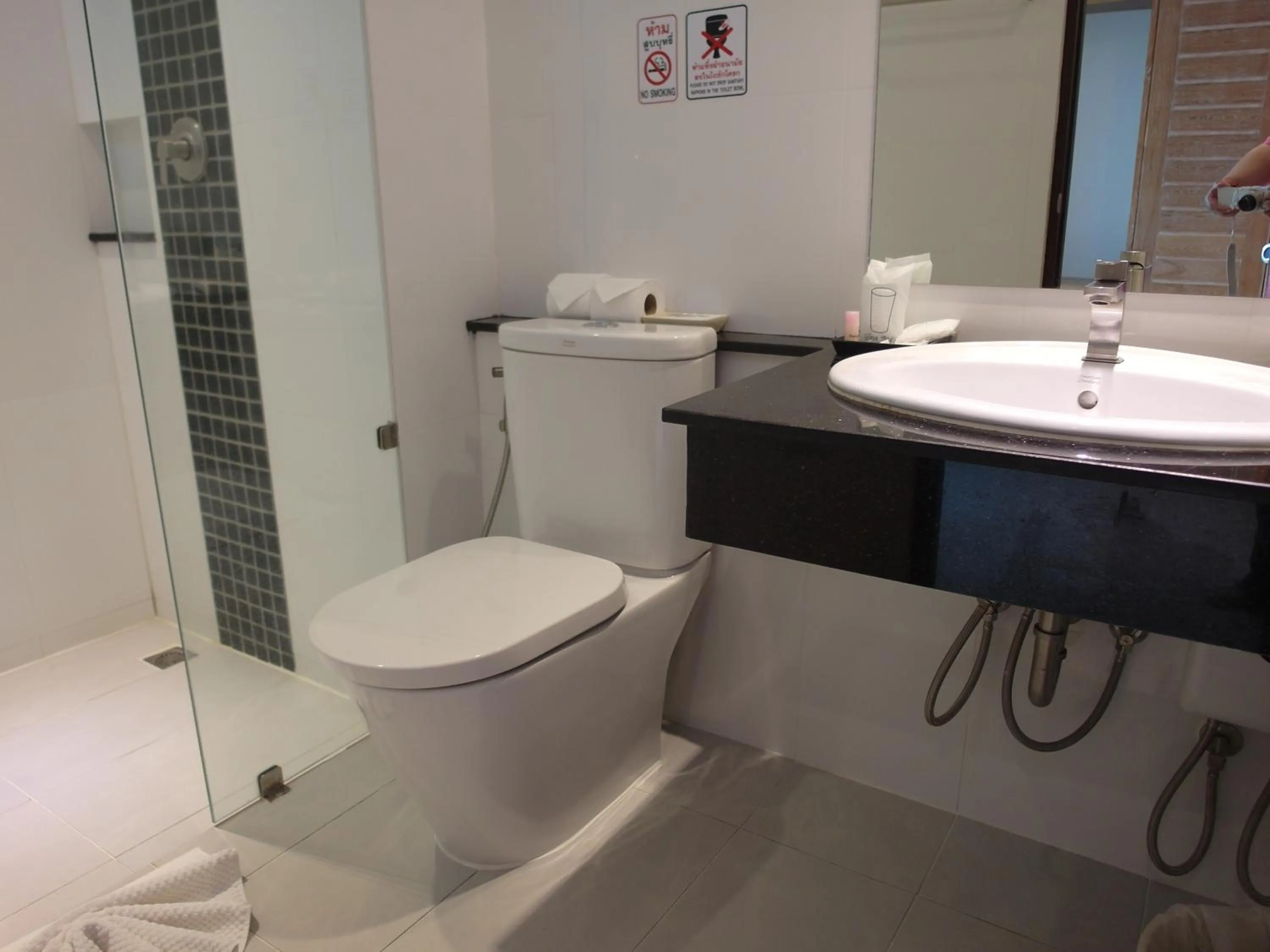 Bathroom in Crystal Lamai Hotel