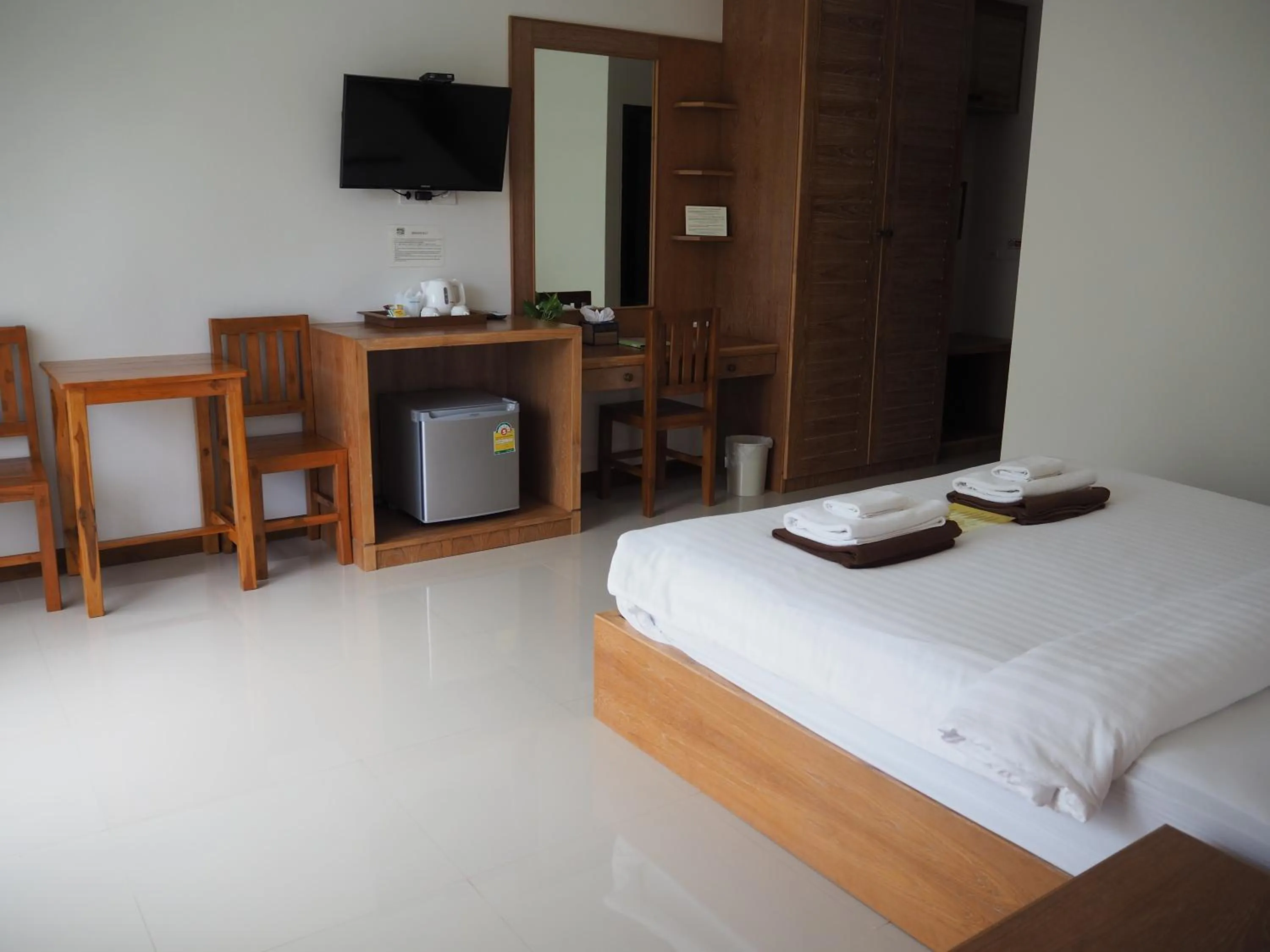 Bedroom, Bed in Crystal Lamai Hotel