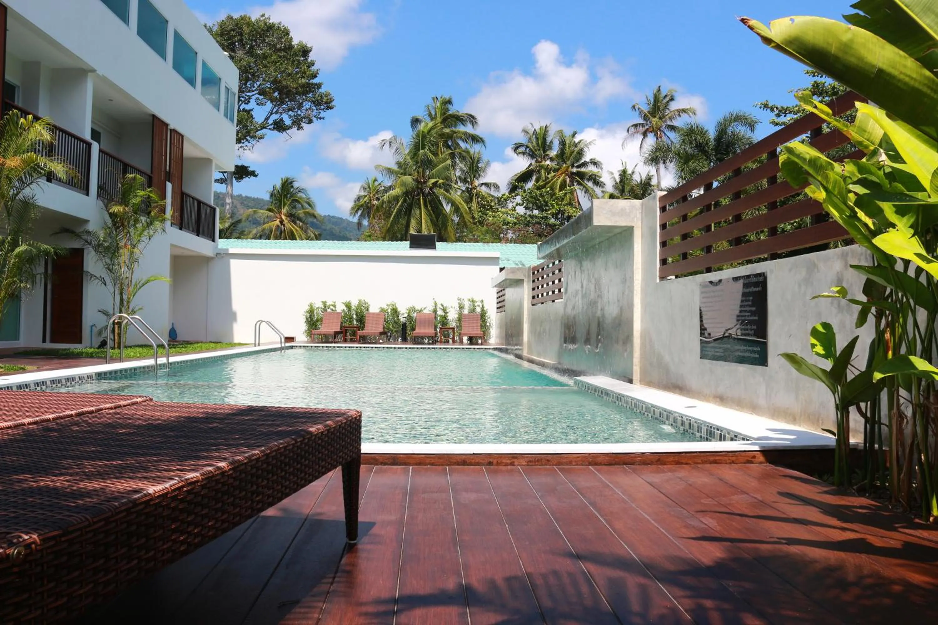 Swimming pool in Crystal Lamai Hotel