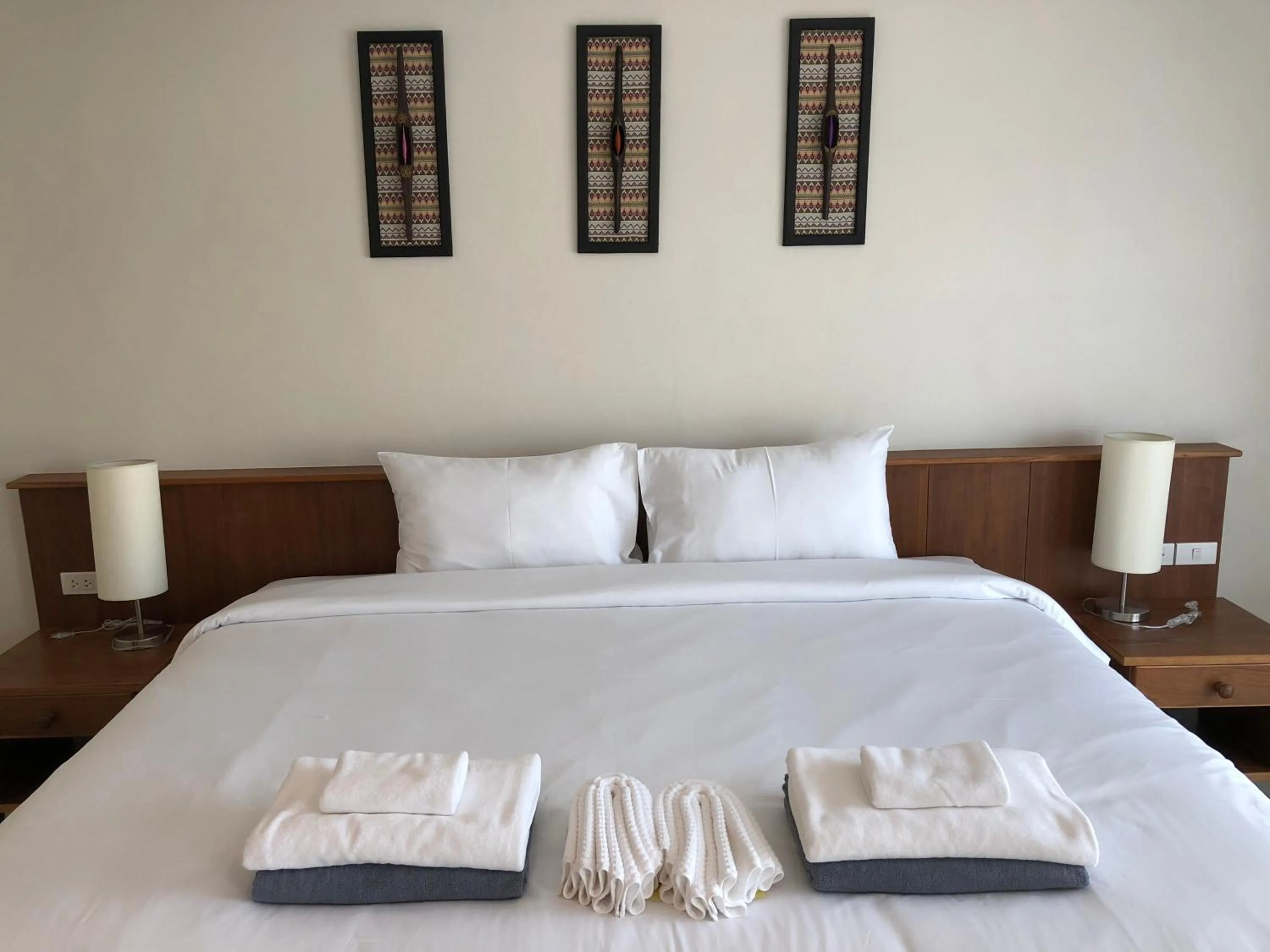 Bedroom, Bed in Crystal Lamai Hotel
