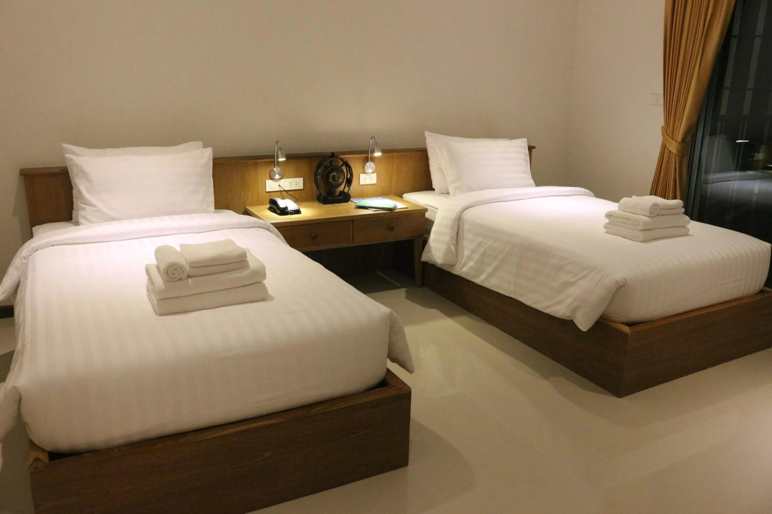 Photo of the whole room, Bed in Crystal Lamai Hotel