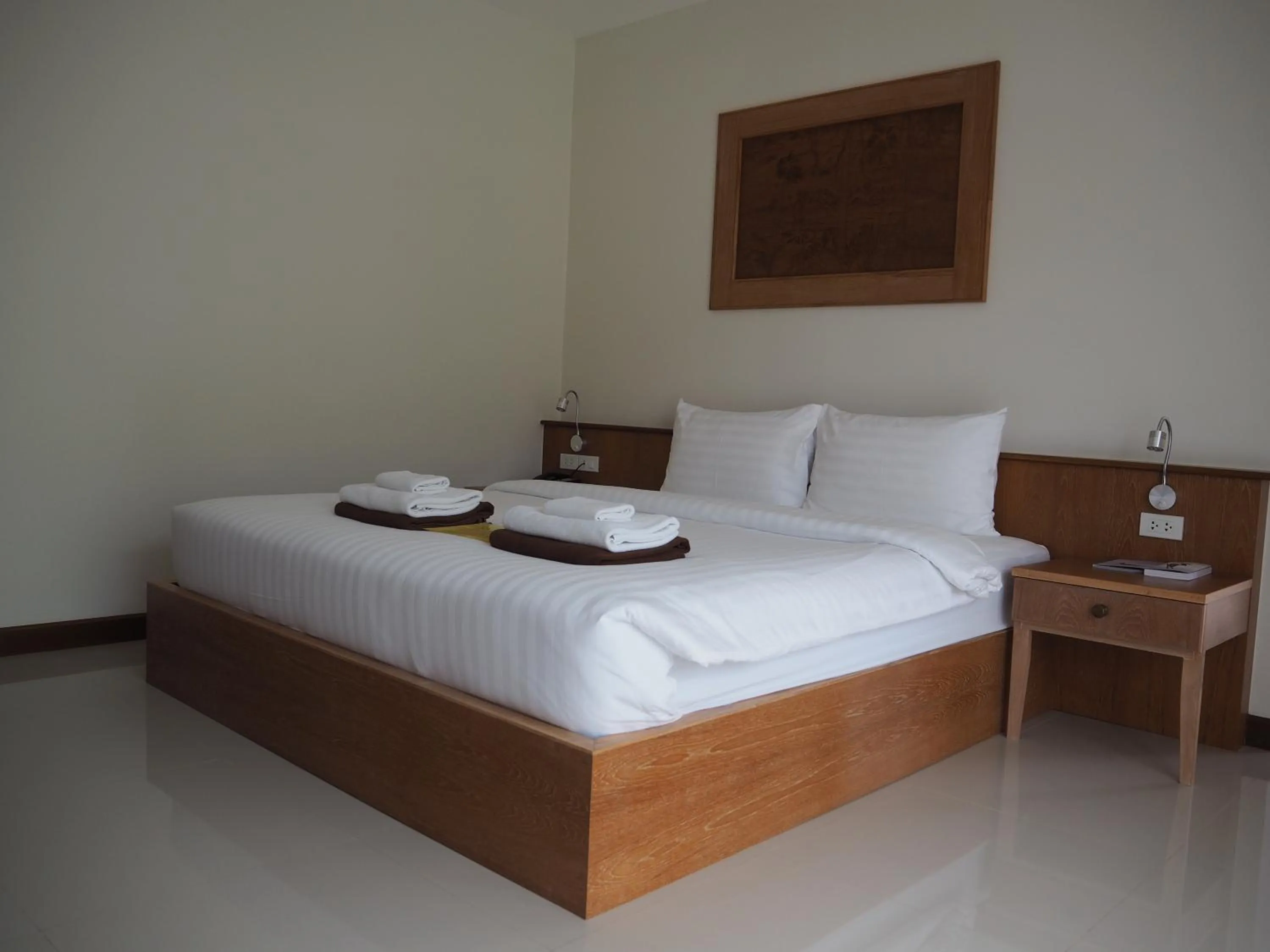 Bedroom, Bed in Crystal Lamai Hotel