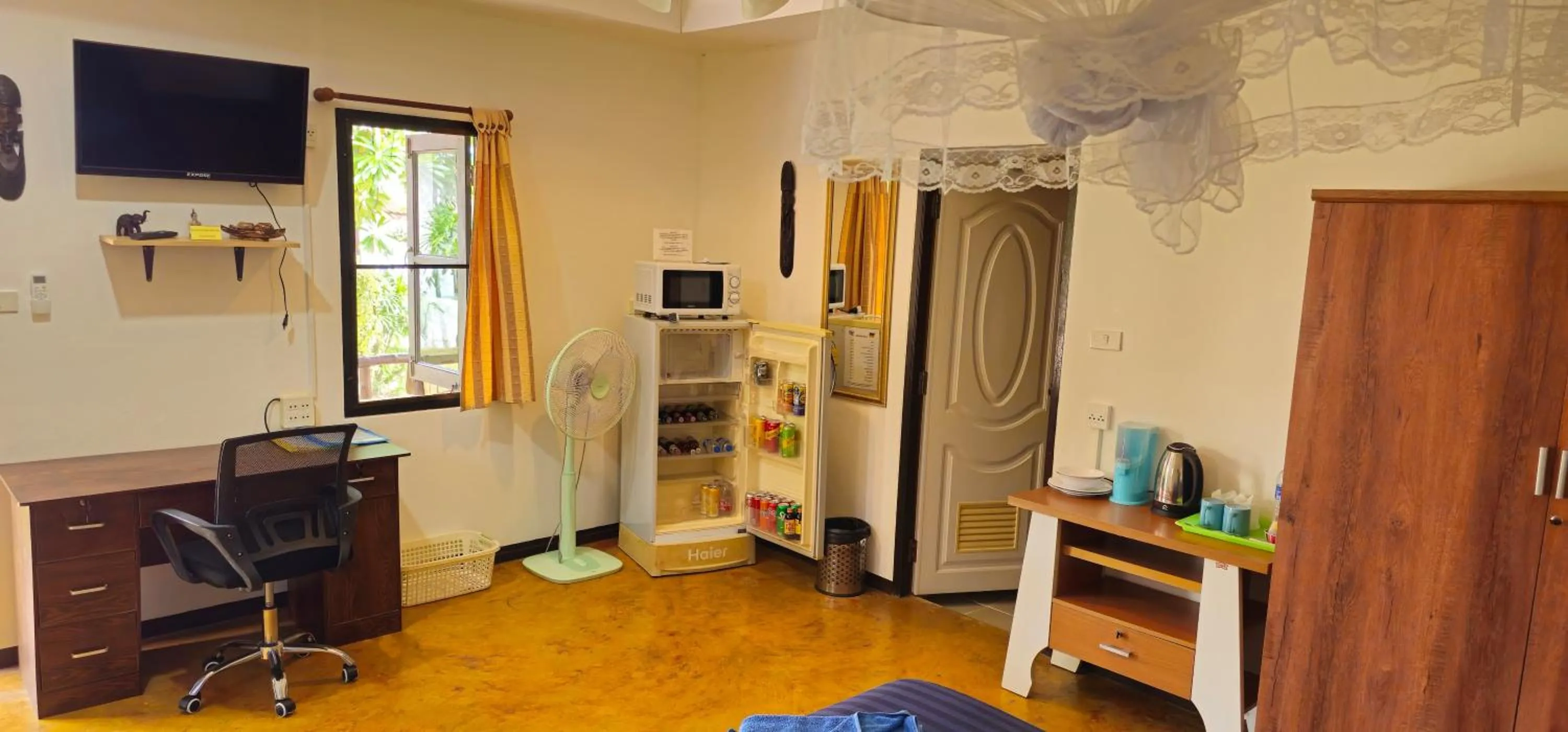 Photo of the whole room in Bee Nat Garden Resort