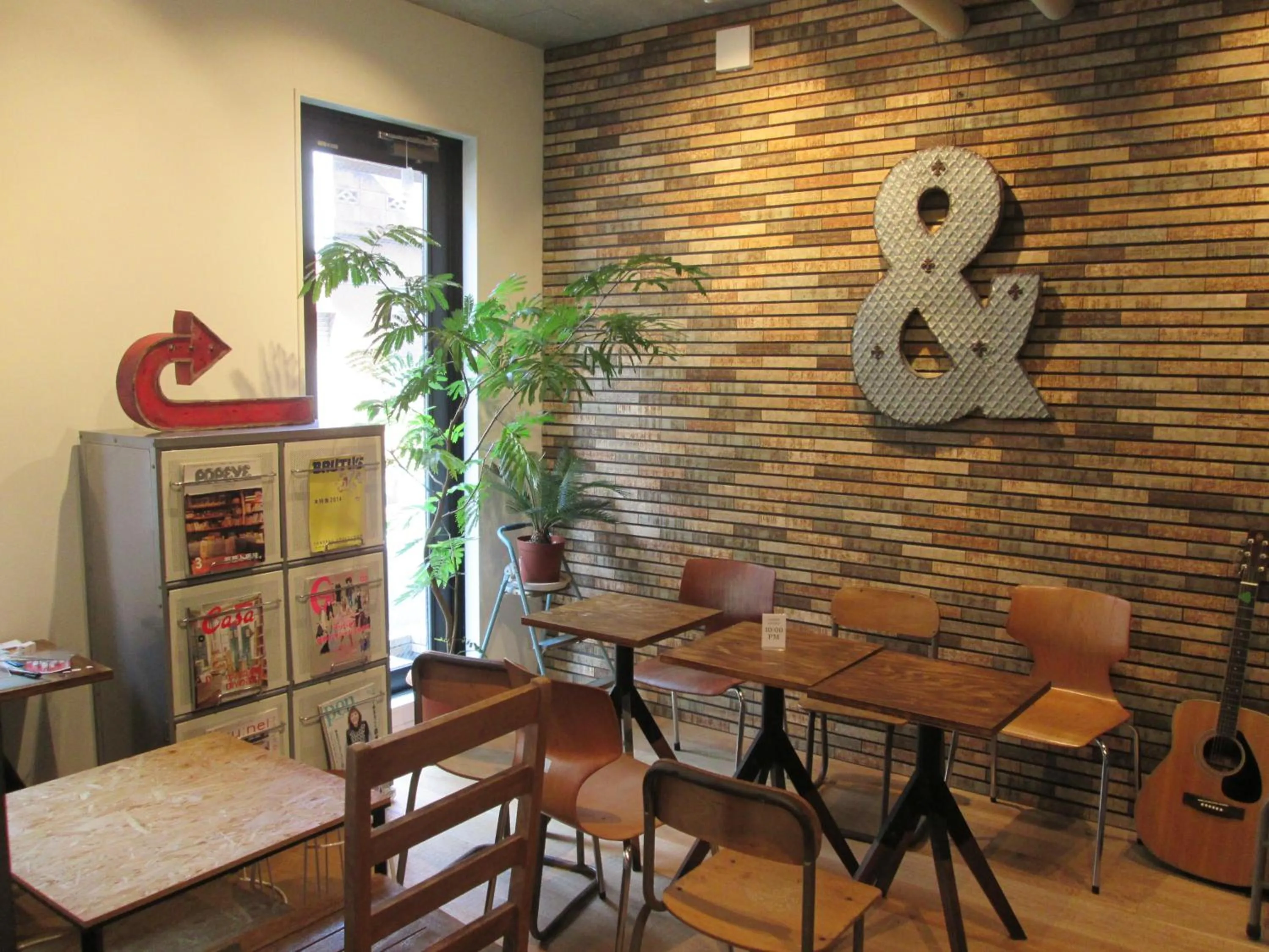 Restaurant/places to eat in Kangaroo Hotel Side B