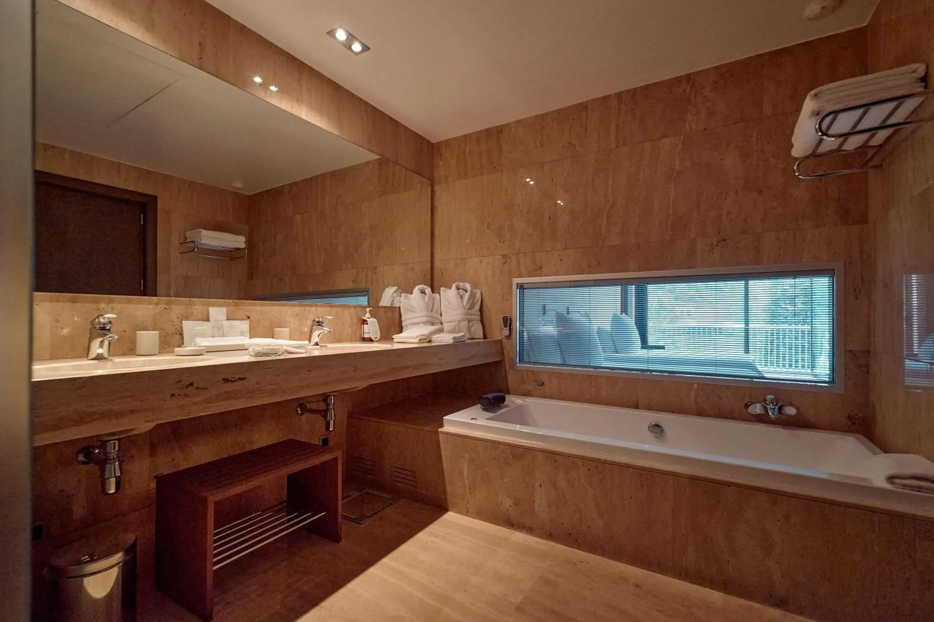 Bathroom in Andorra Park Hotel Bathroom in Andorra Park Hotel