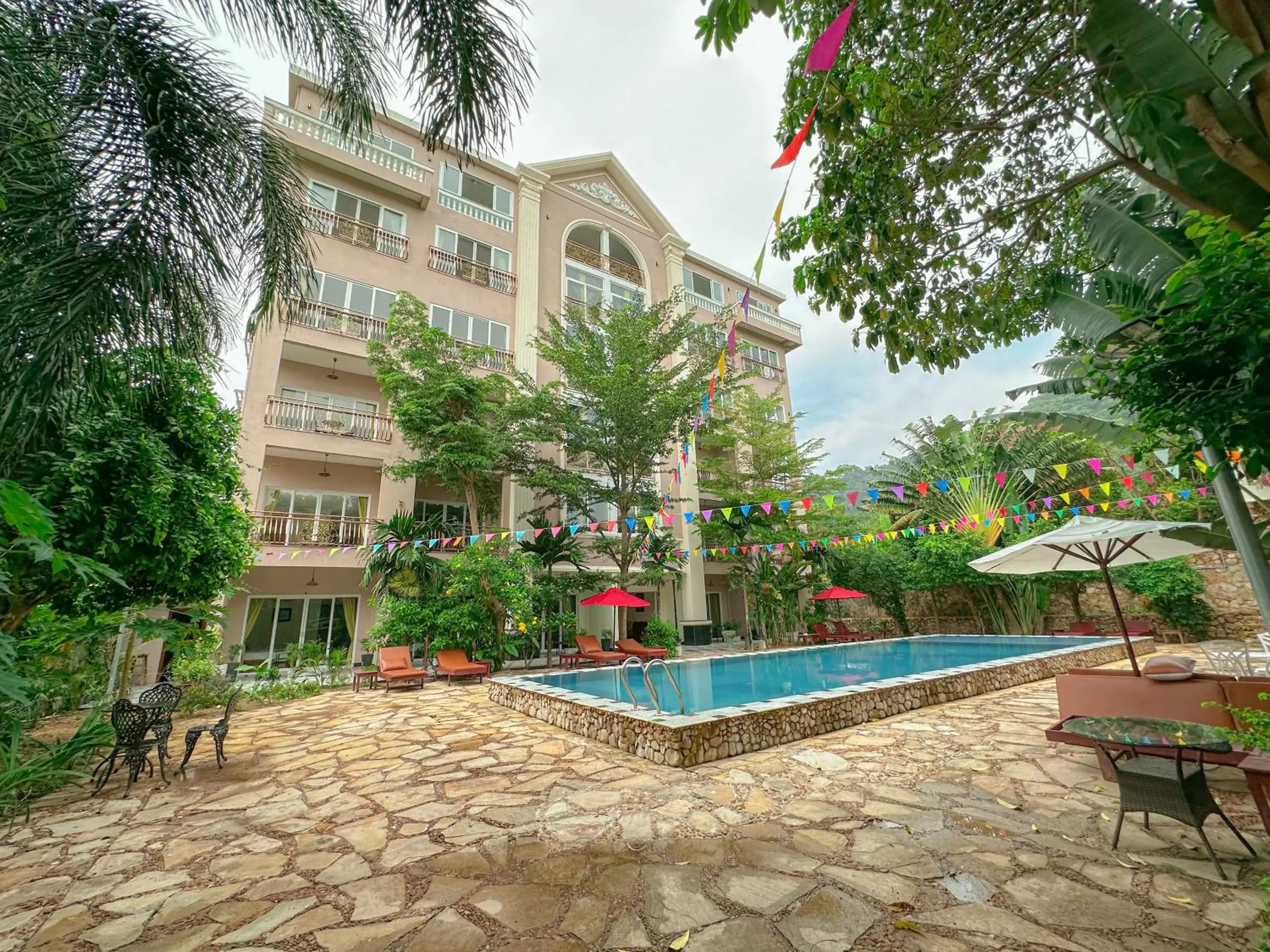 Property building in Summer Resort Property building in Summer Resort